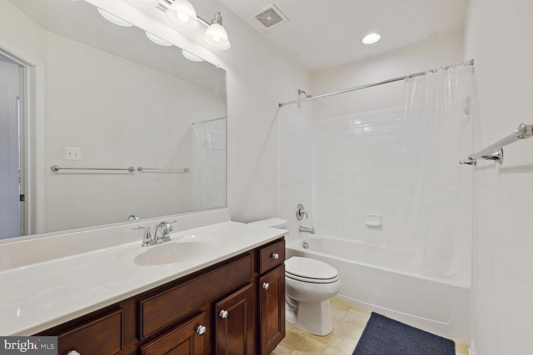 SUN MEADOW - Residential