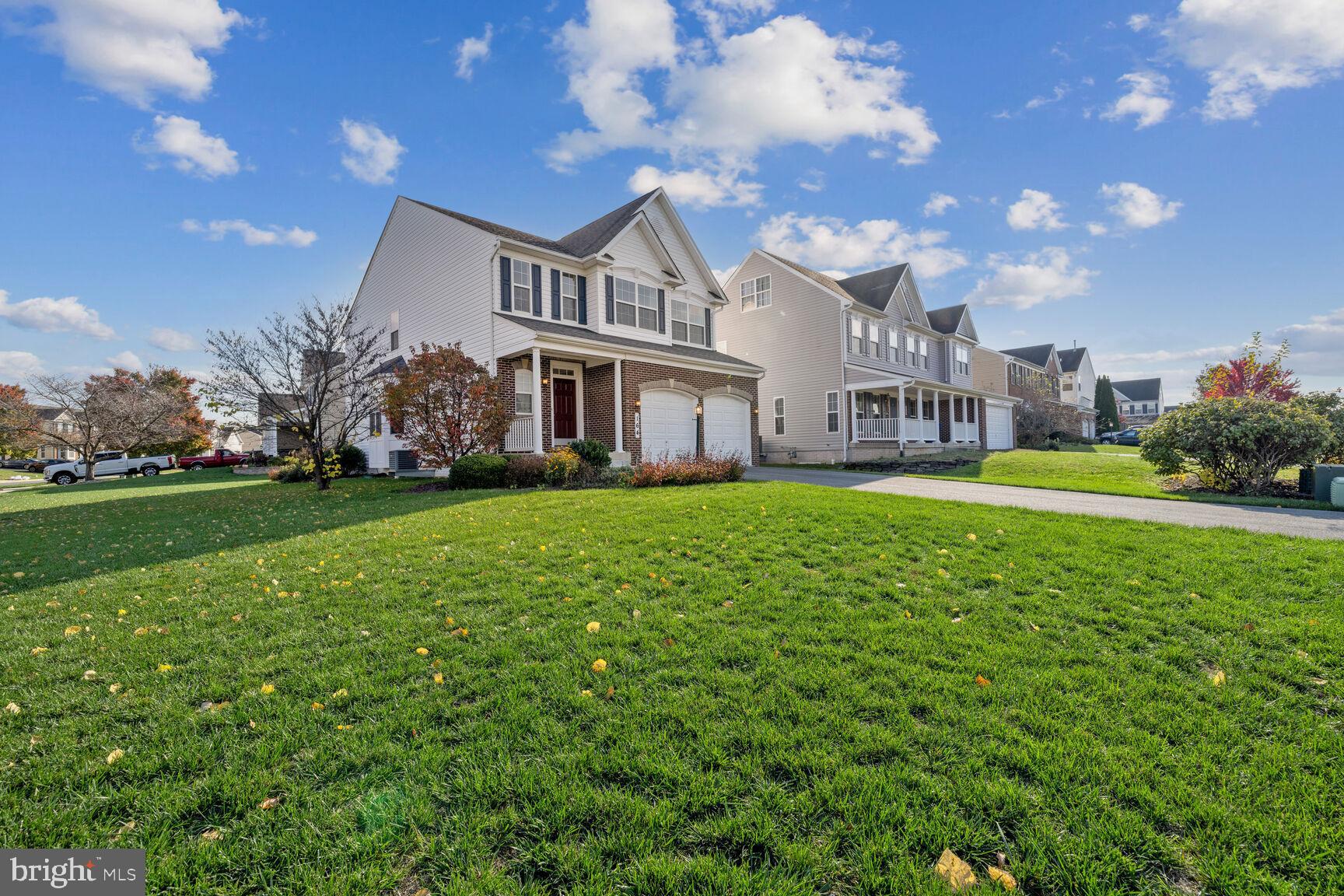 SUN MEADOW - Residential