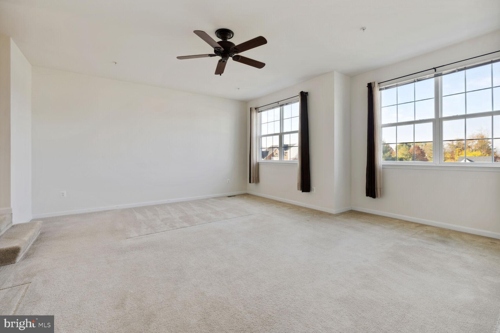 SUN MEADOW - Residential