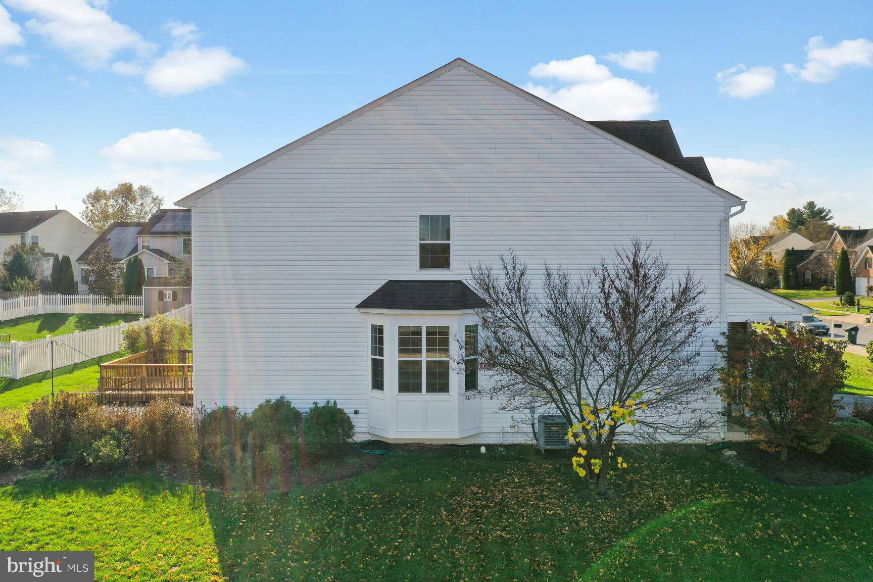 SUN MEADOW - Residential