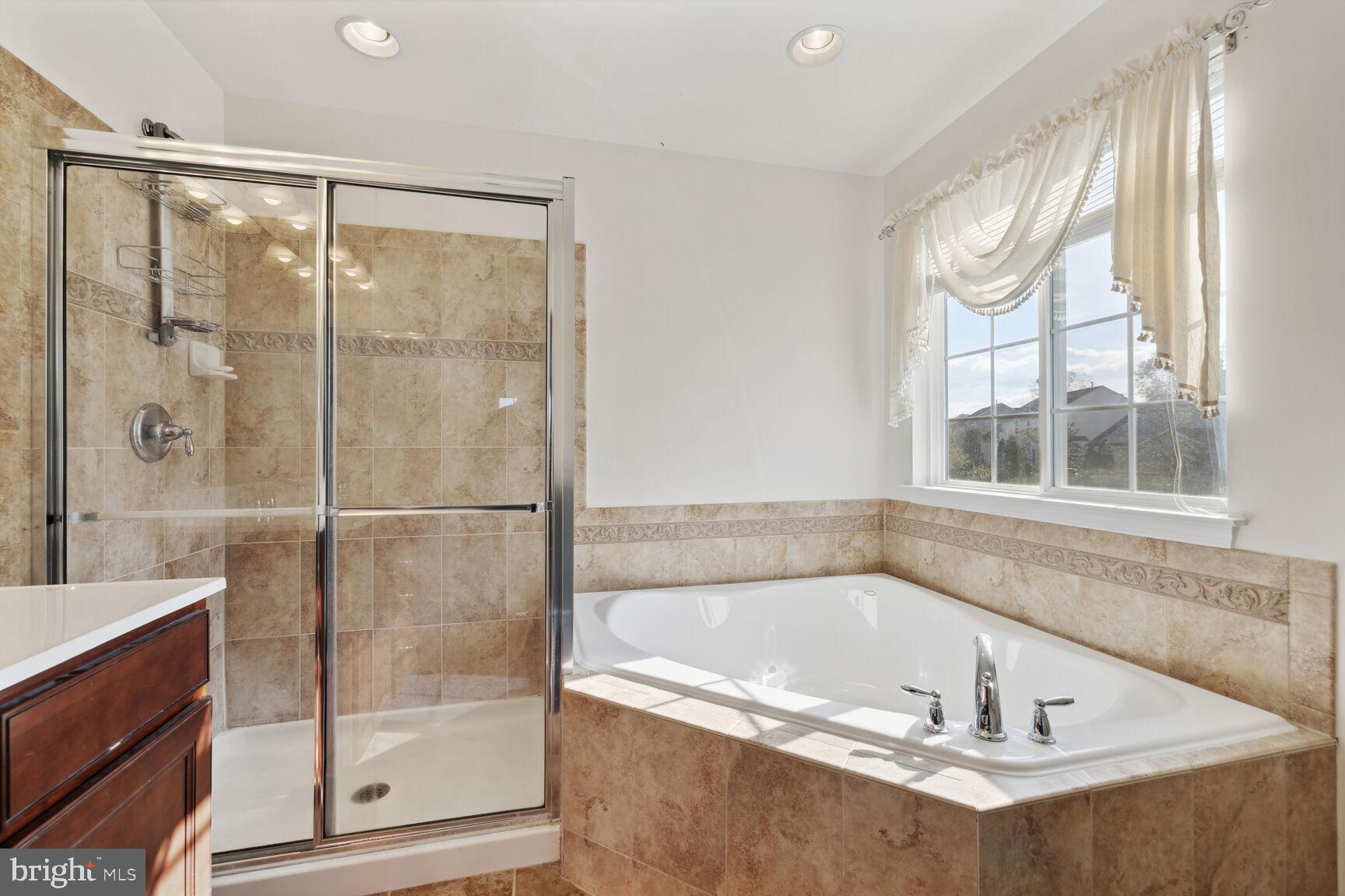 SUN MEADOW - Residential