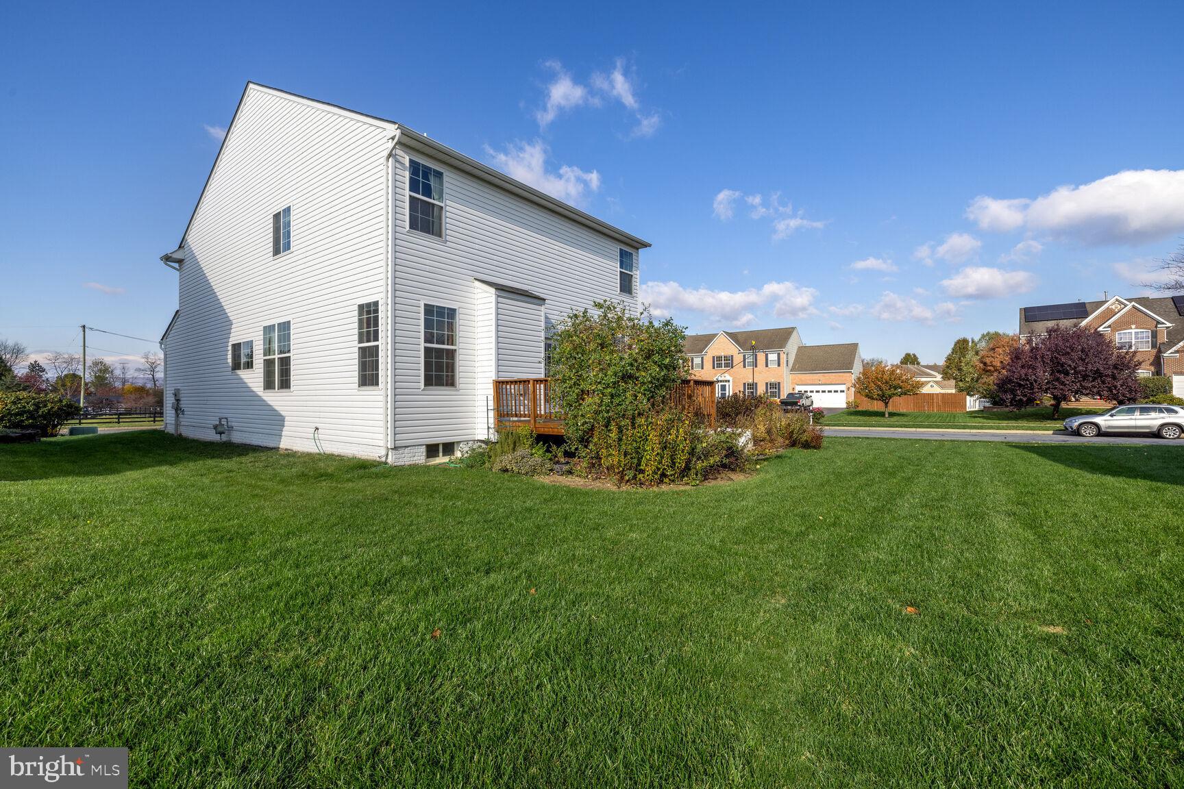 SUN MEADOW - Residential