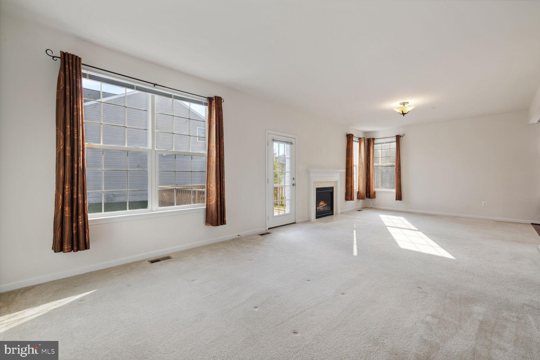 SUN MEADOW - Residential