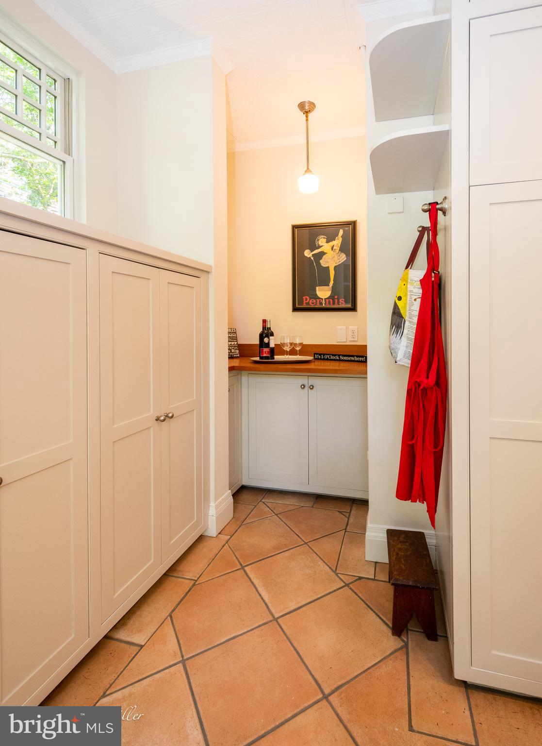 ROLAND PARK - Residential