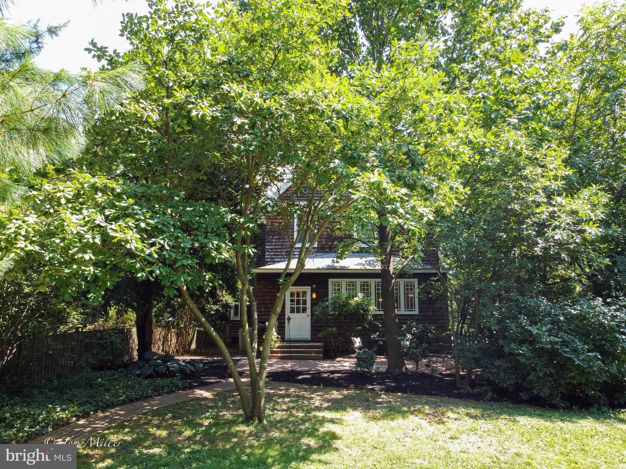 ROLAND PARK - Residential