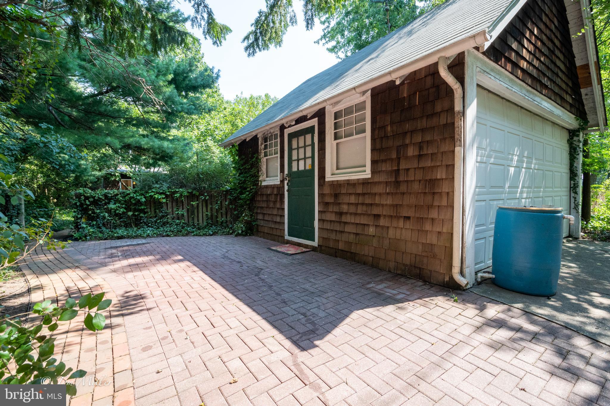 ROLAND PARK - Residential