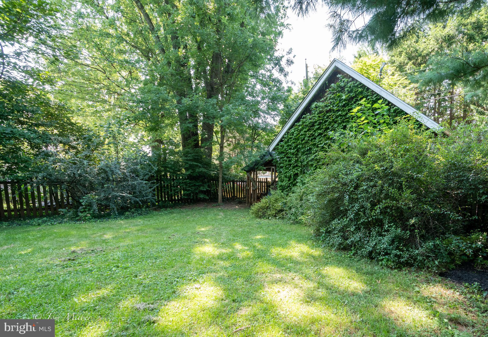 ROLAND PARK - Residential