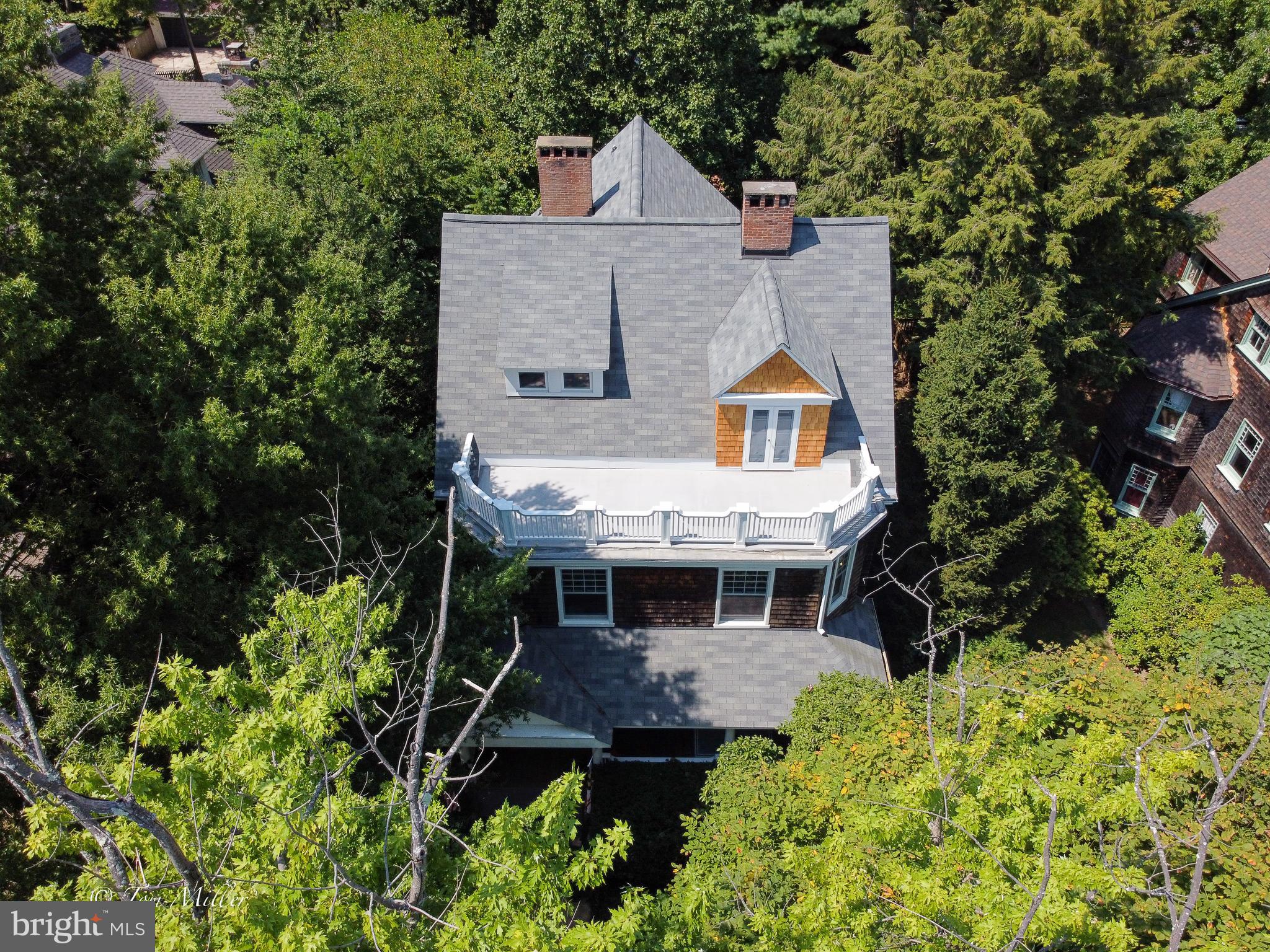 ROLAND PARK - Residential