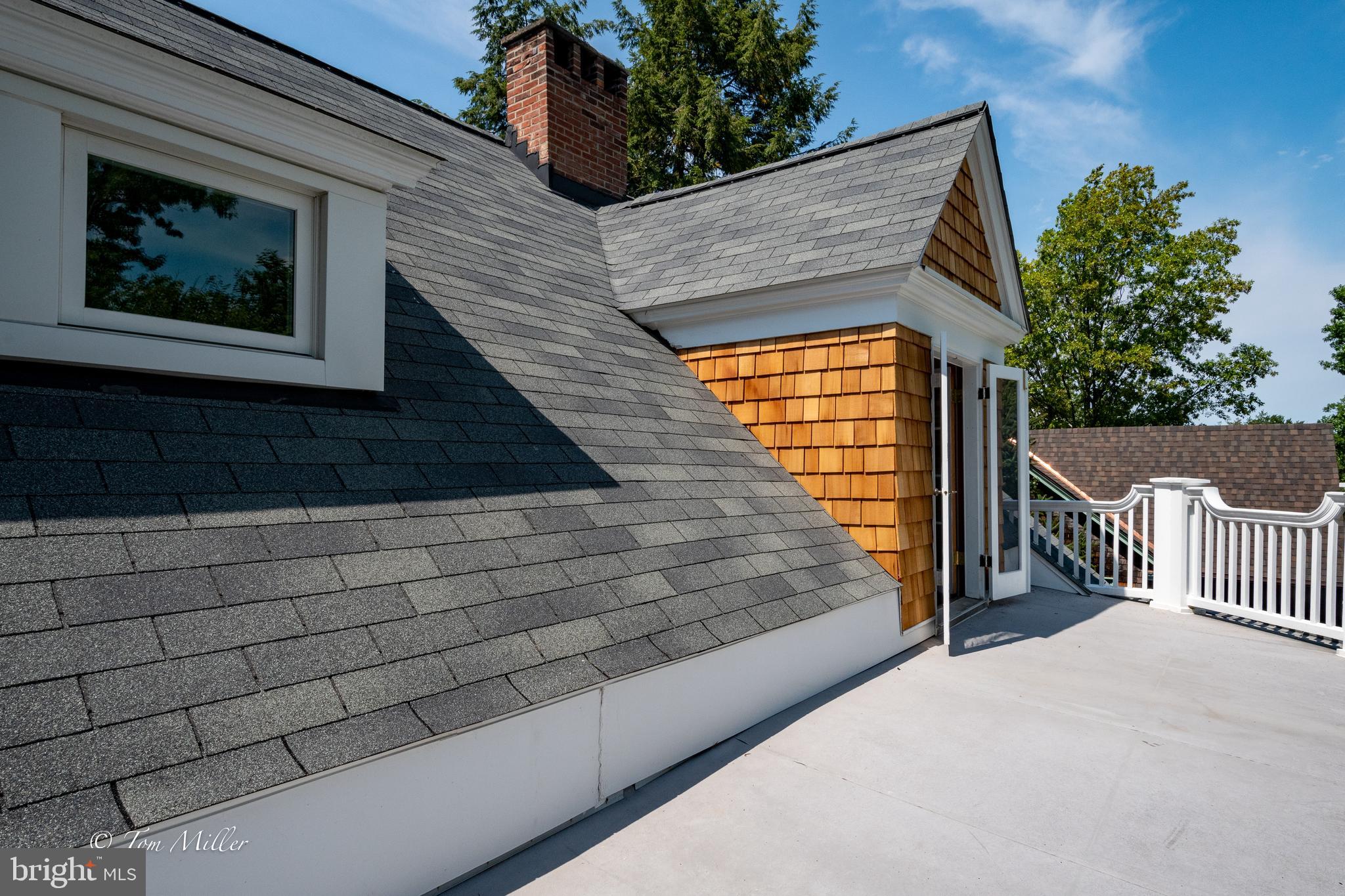 ROLAND PARK - Residential