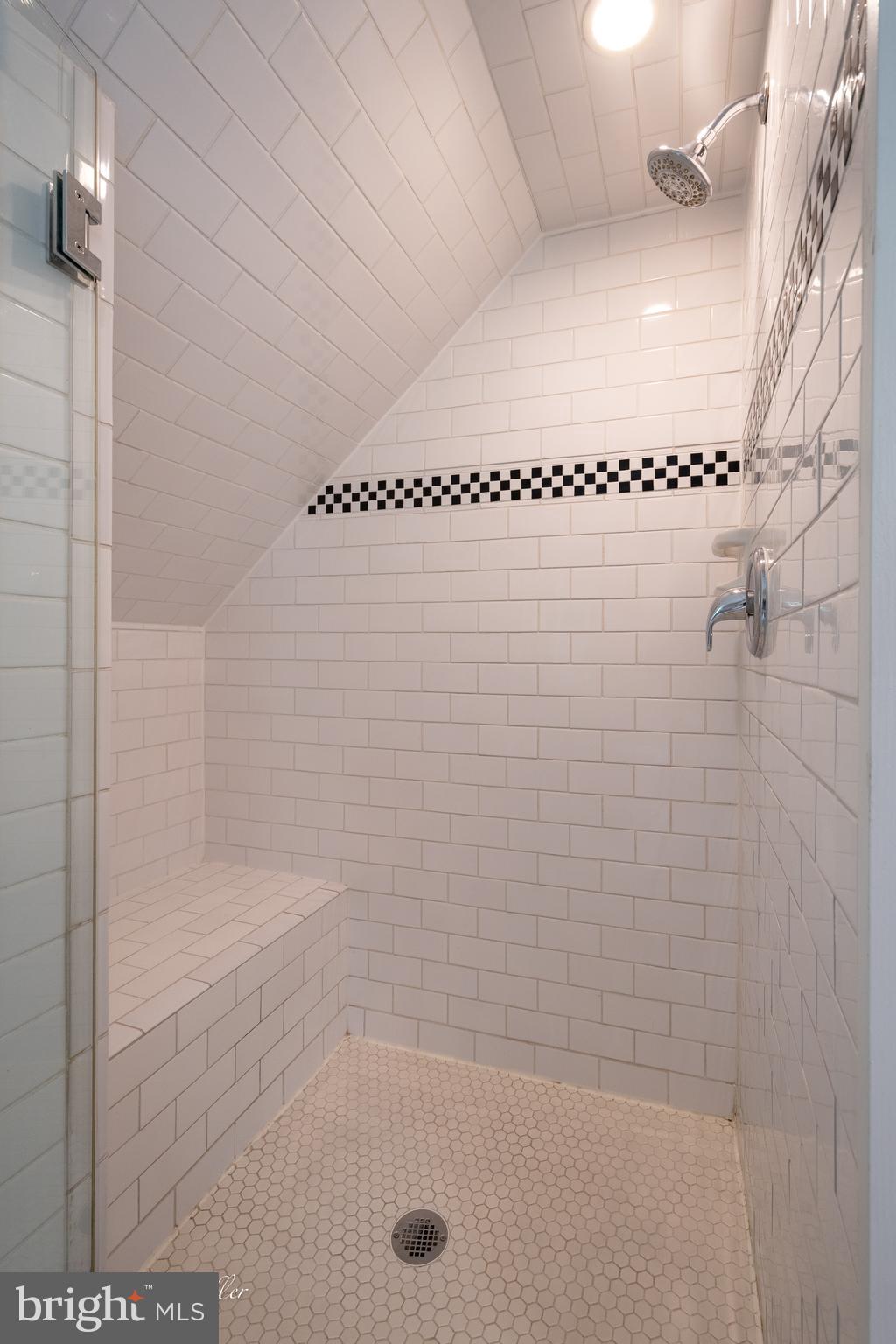 ROLAND PARK - Residential