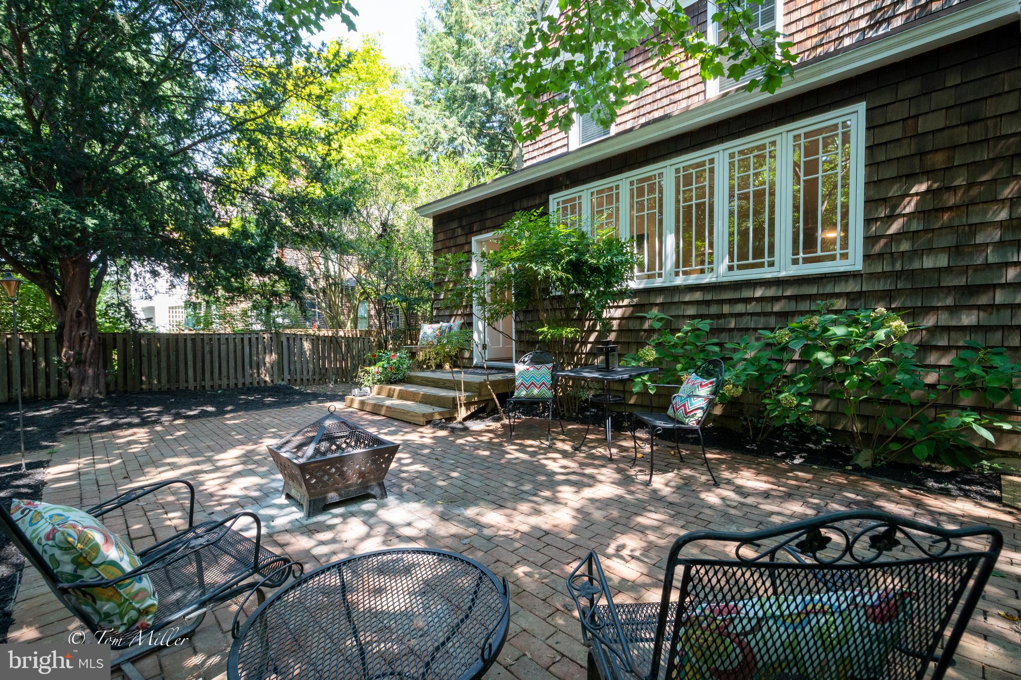 ROLAND PARK - Residential