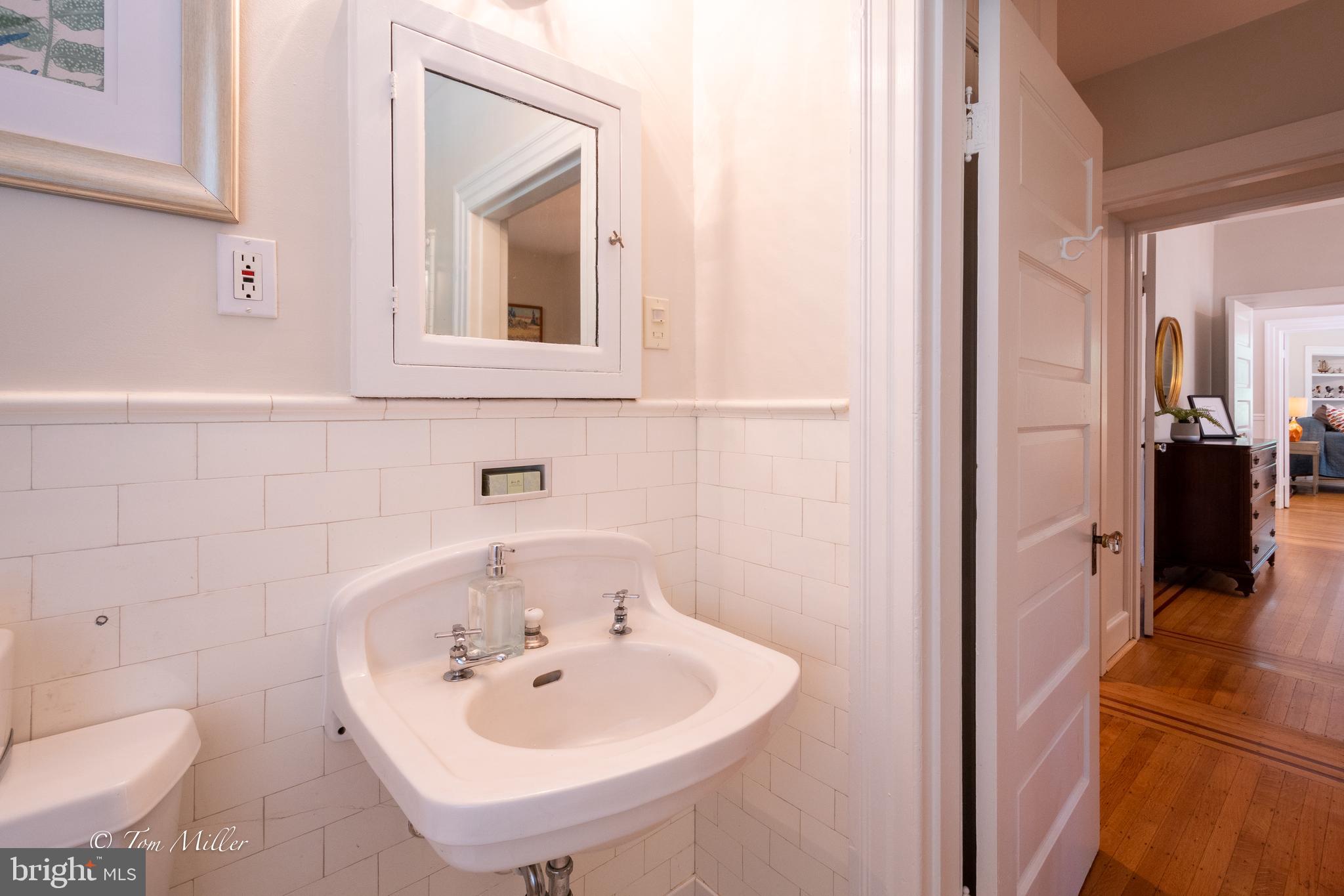 ROLAND PARK - Residential