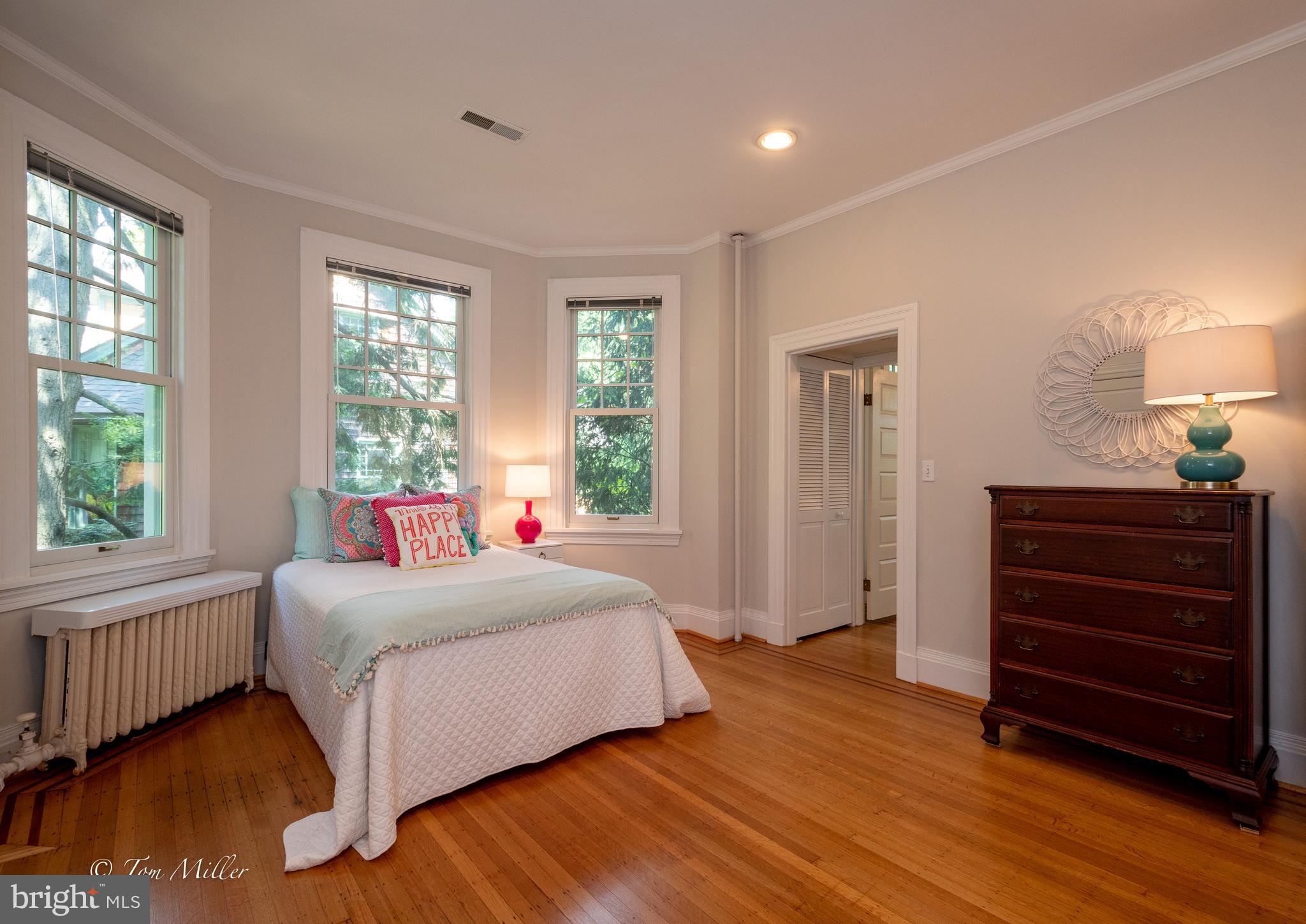 ROLAND PARK - Residential