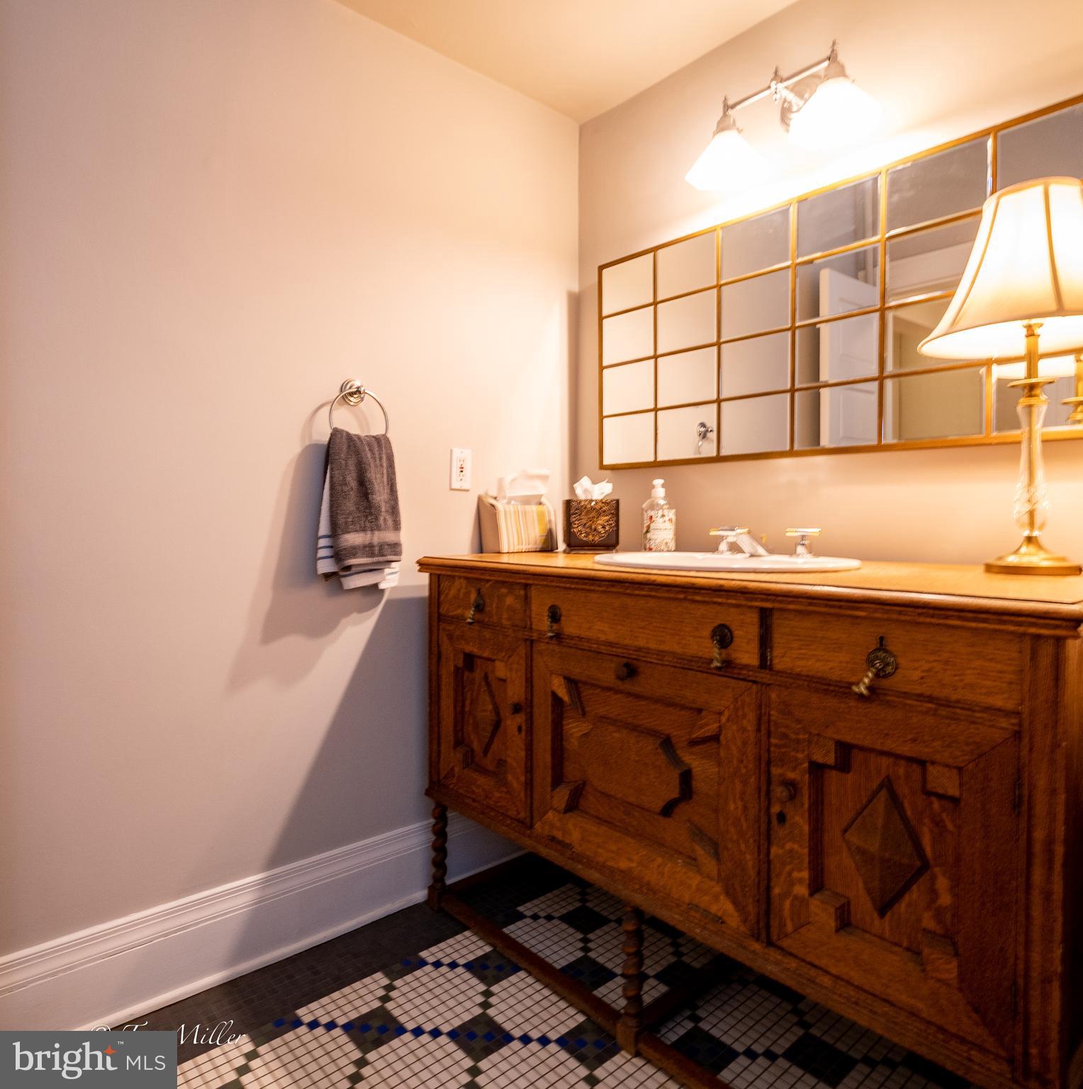 ROLAND PARK - Residential