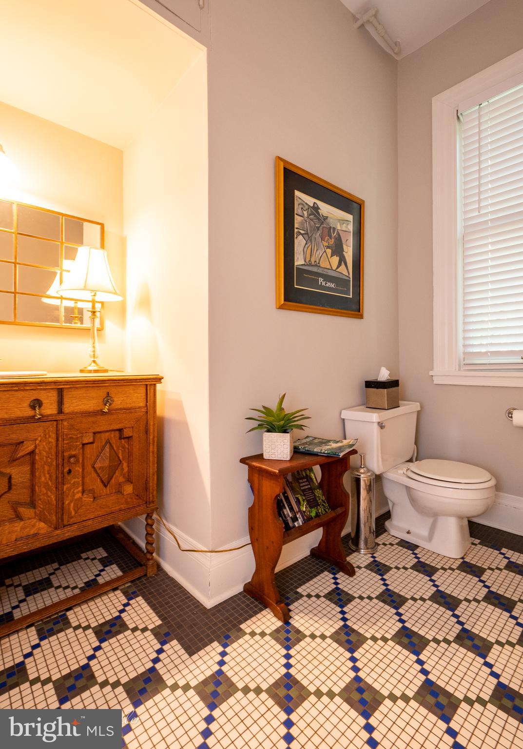 ROLAND PARK - Residential