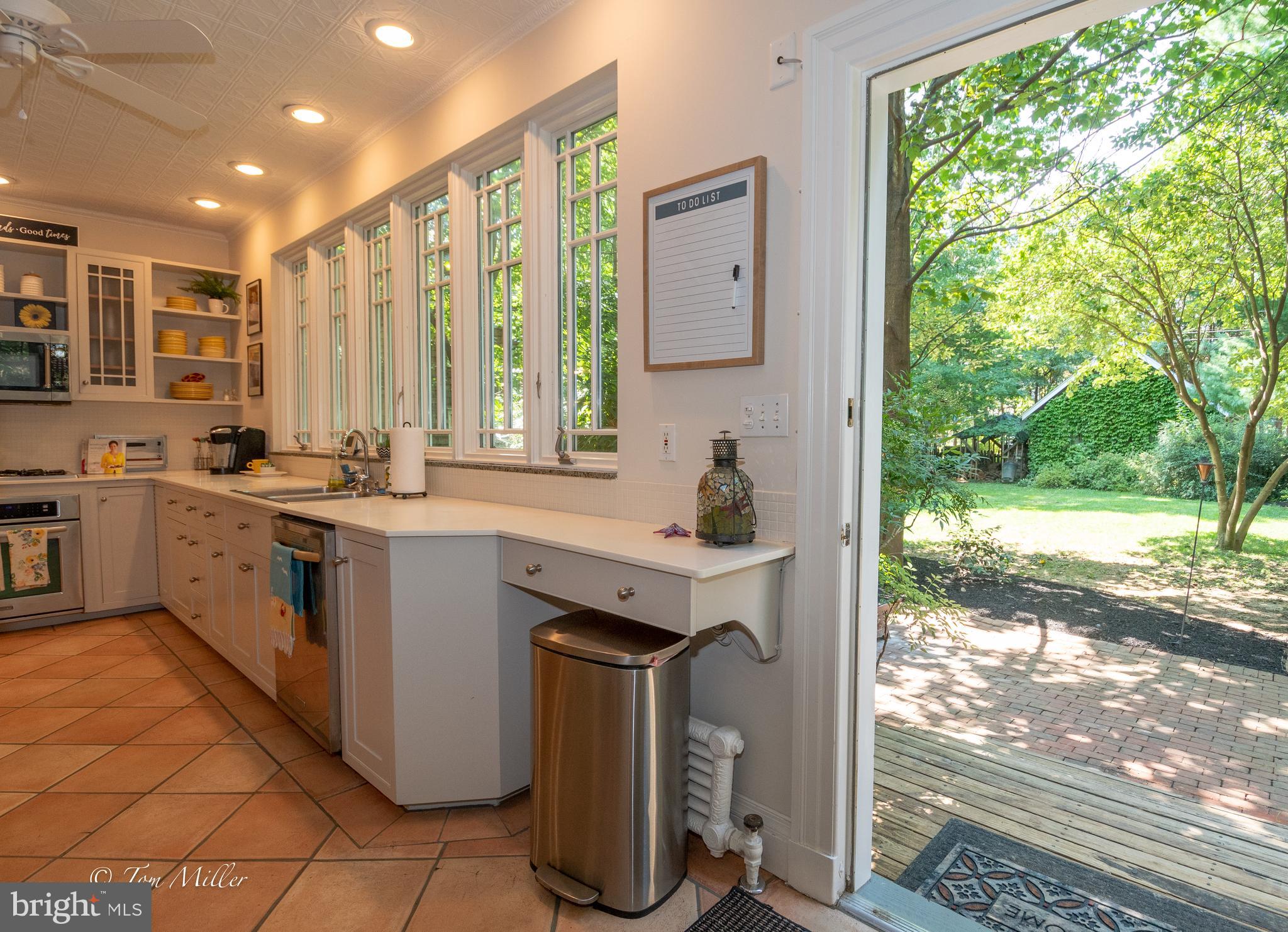 ROLAND PARK - Residential