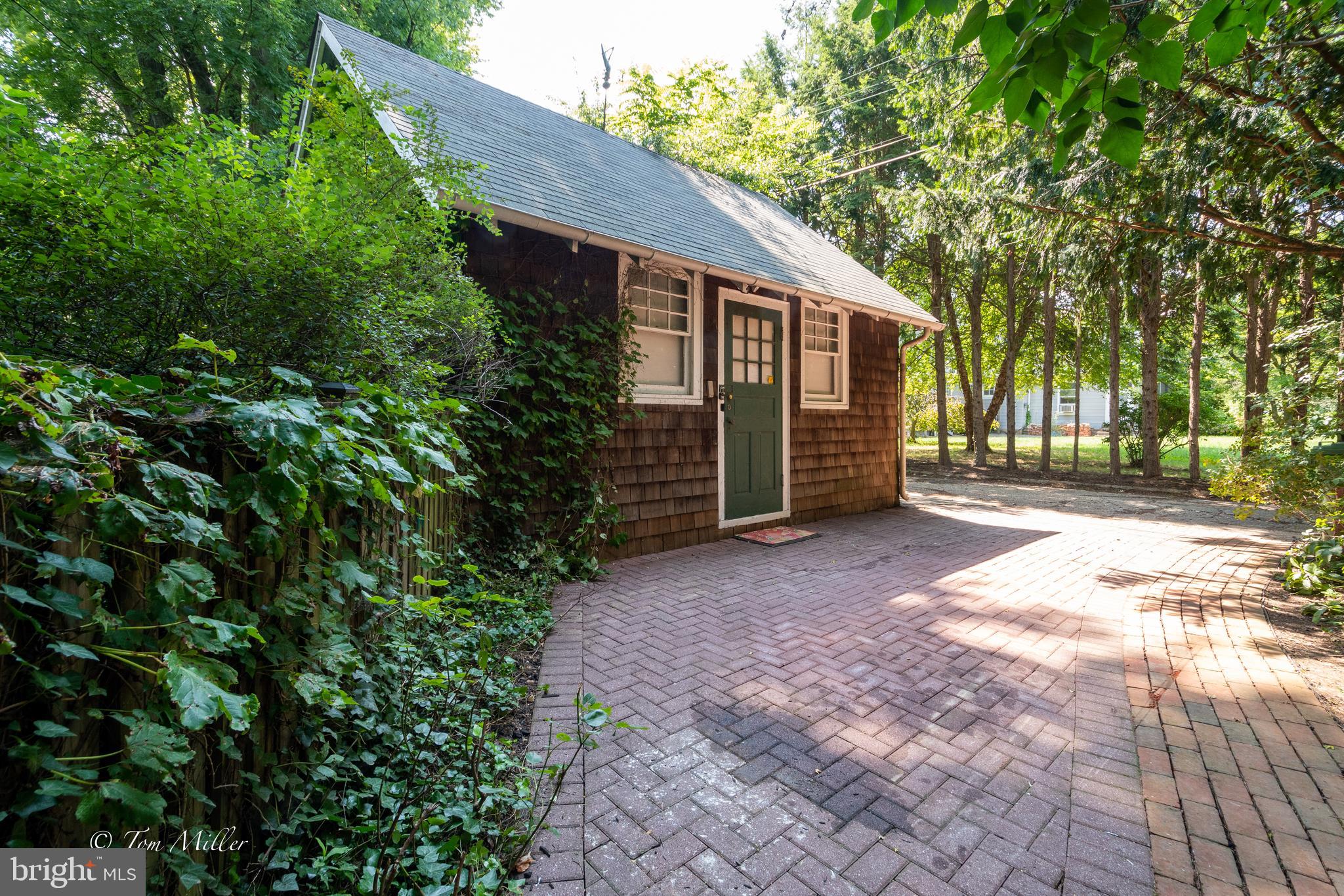 ROLAND PARK - Residential