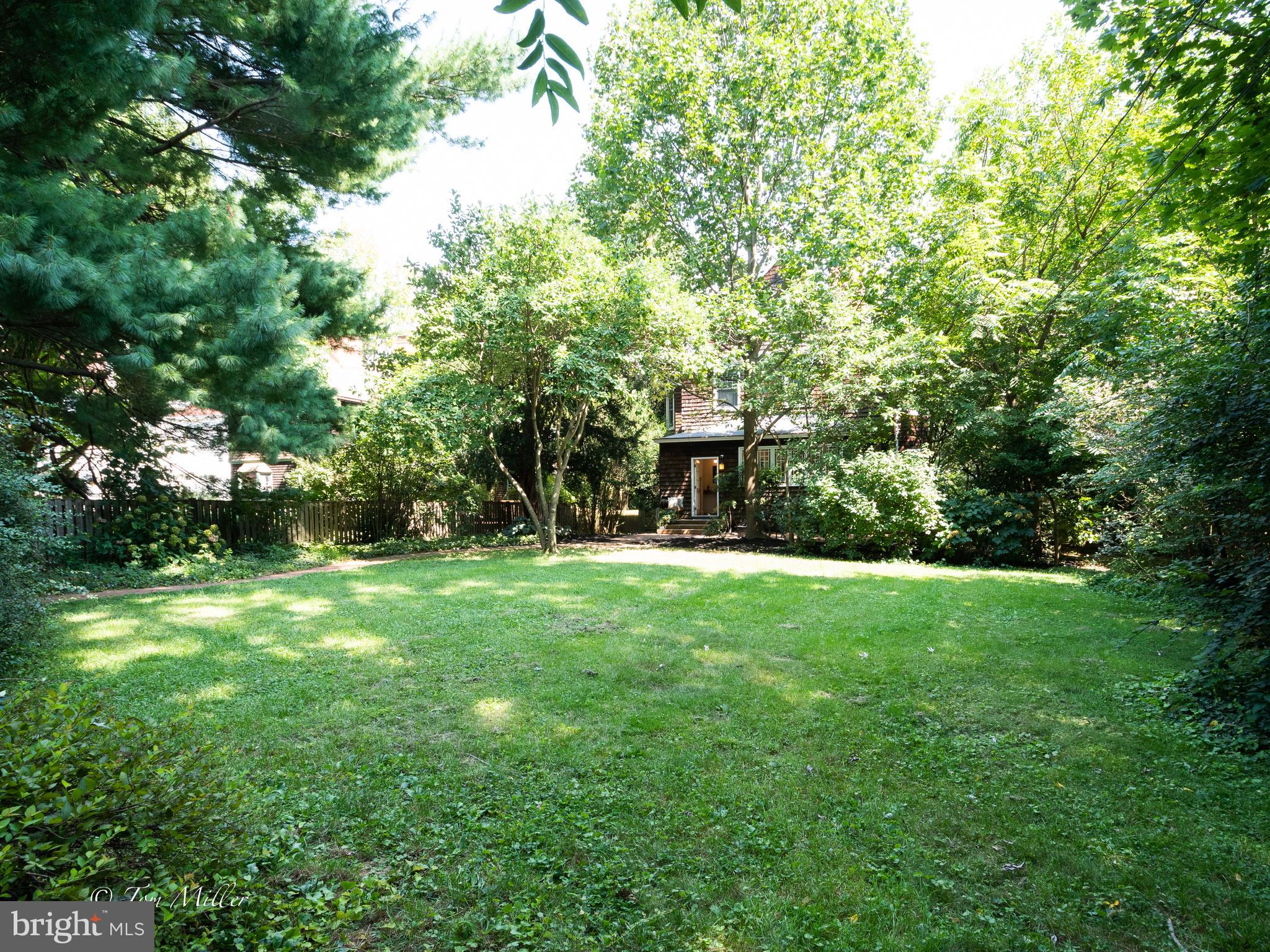 ROLAND PARK - Residential