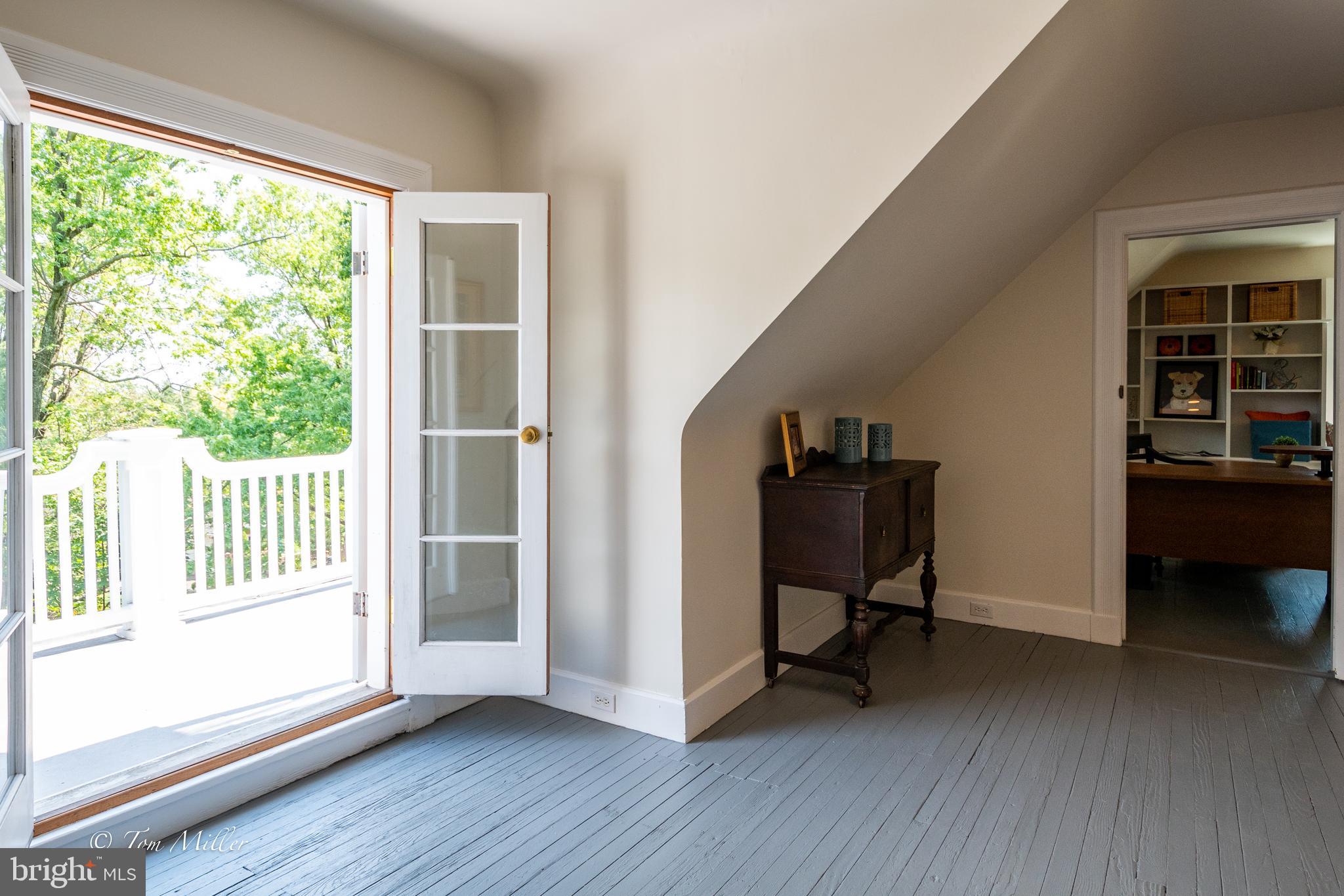 ROLAND PARK - Residential