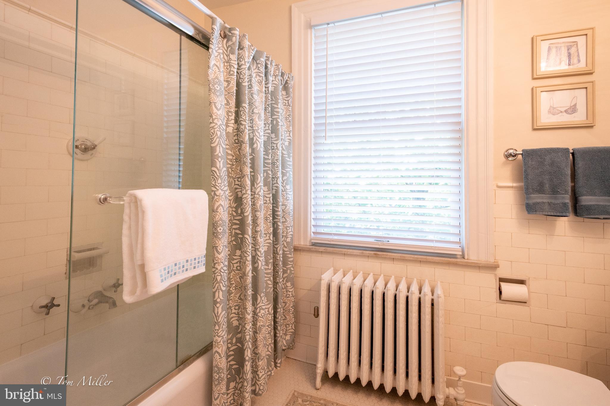 ROLAND PARK - Residential