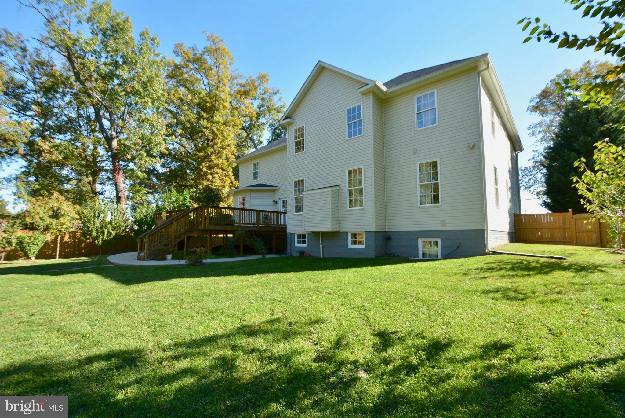 WINDSOR ESTATES - Residential