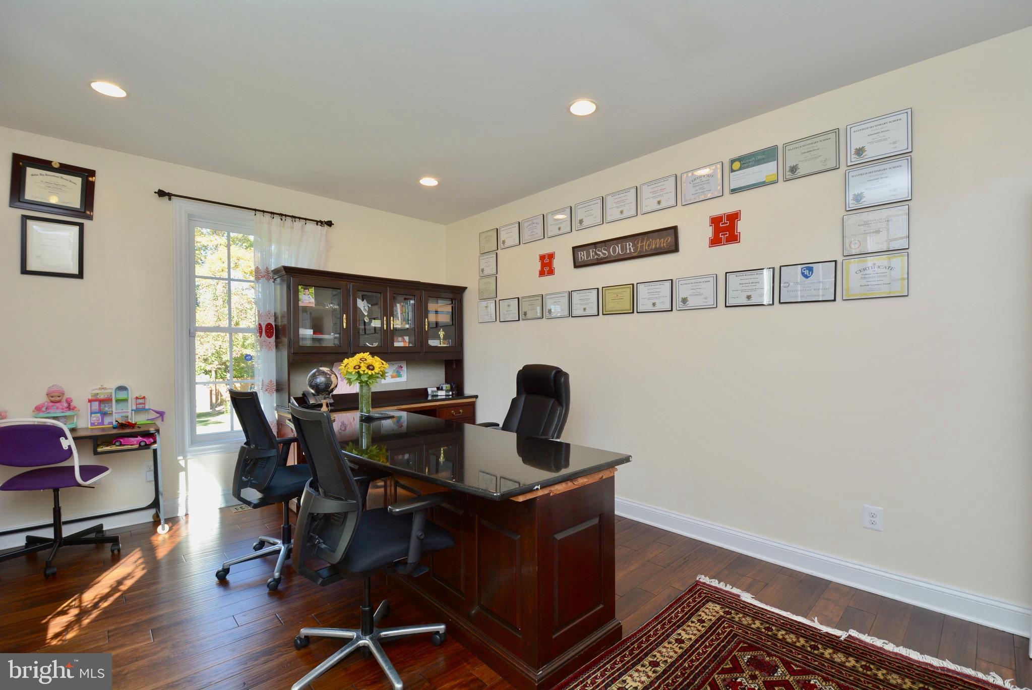 WINDSOR ESTATES - Residential