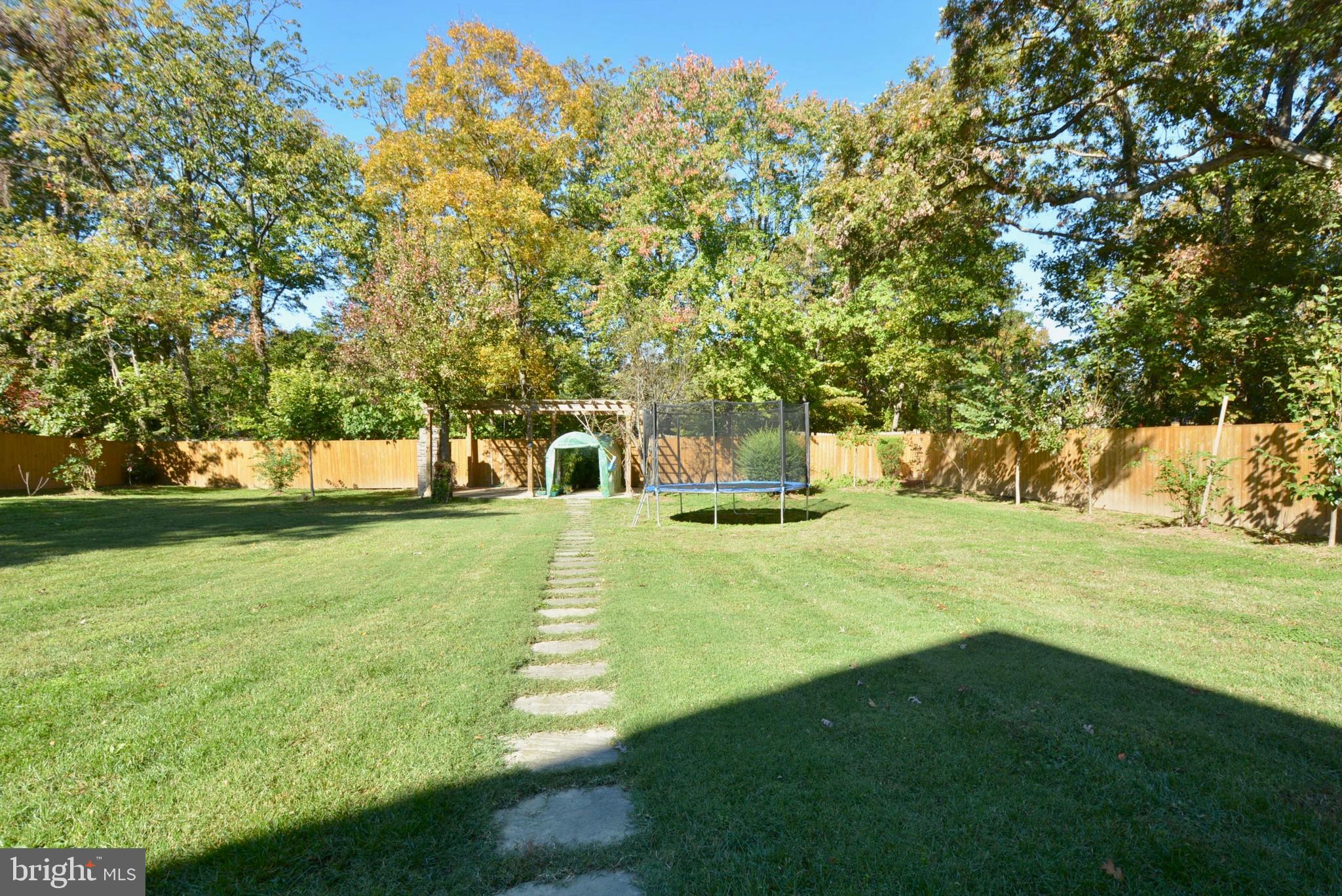 WINDSOR ESTATES - Residential