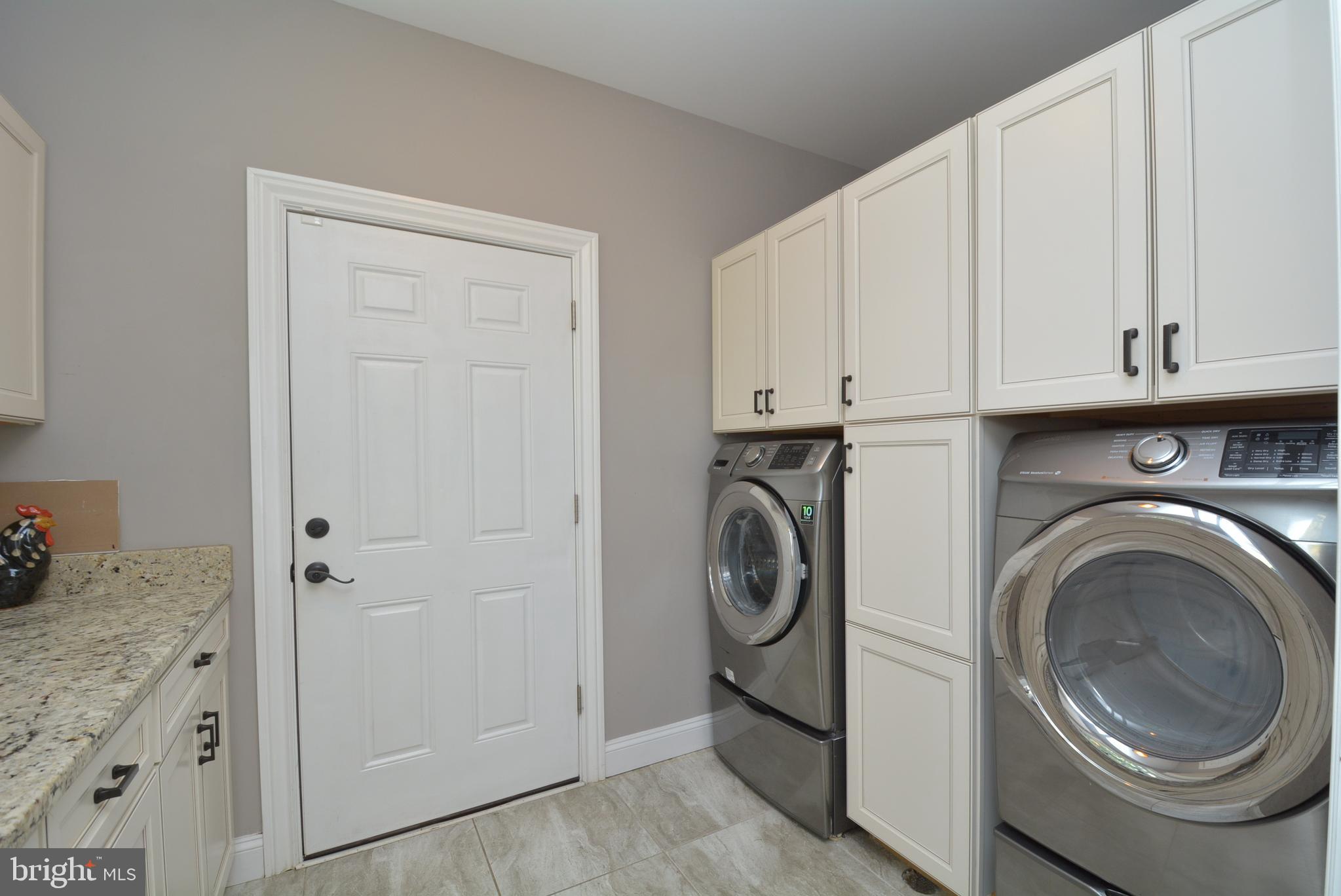 WINDSOR ESTATES - Residential