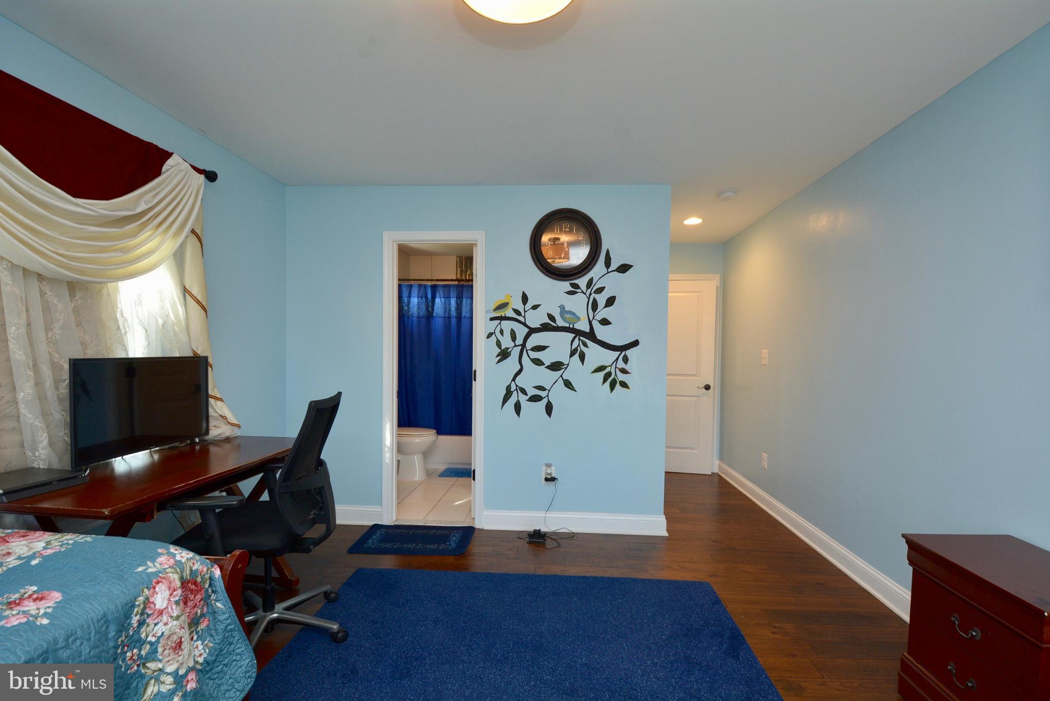 WINDSOR ESTATES - Residential