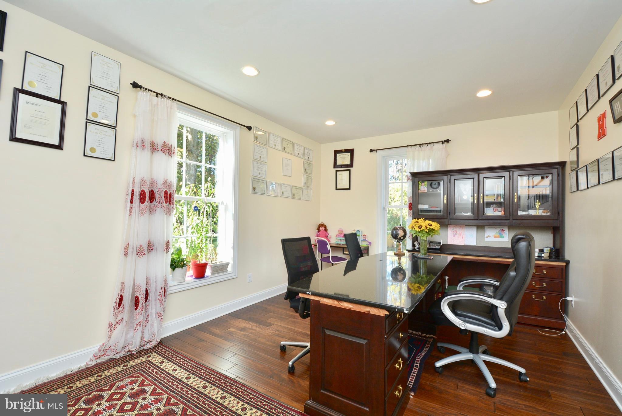 WINDSOR ESTATES - Residential