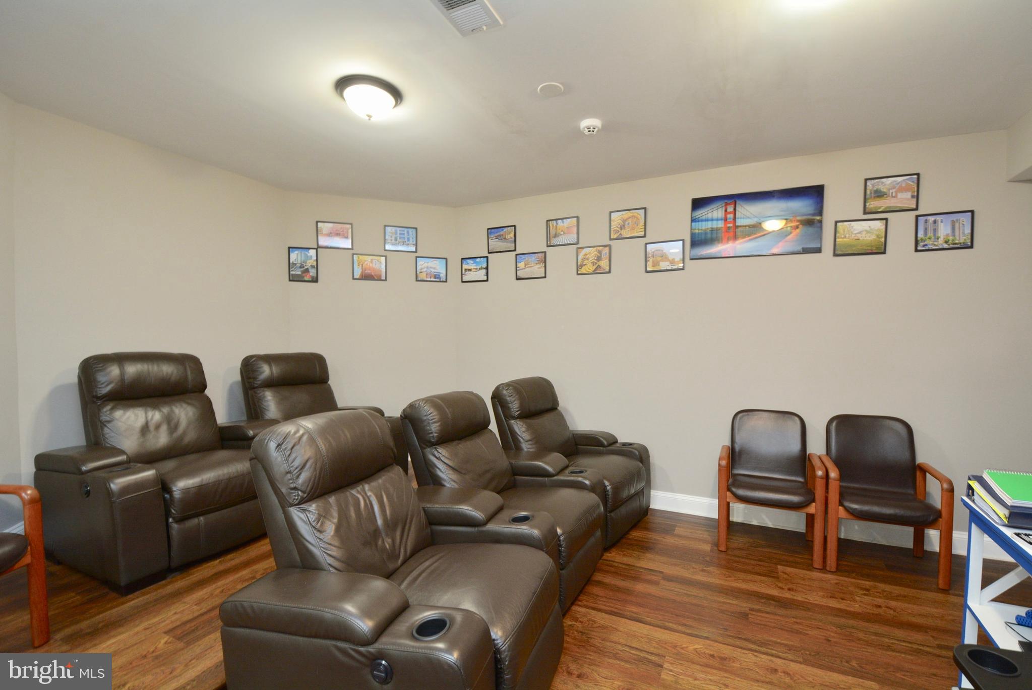 WINDSOR ESTATES - Residential