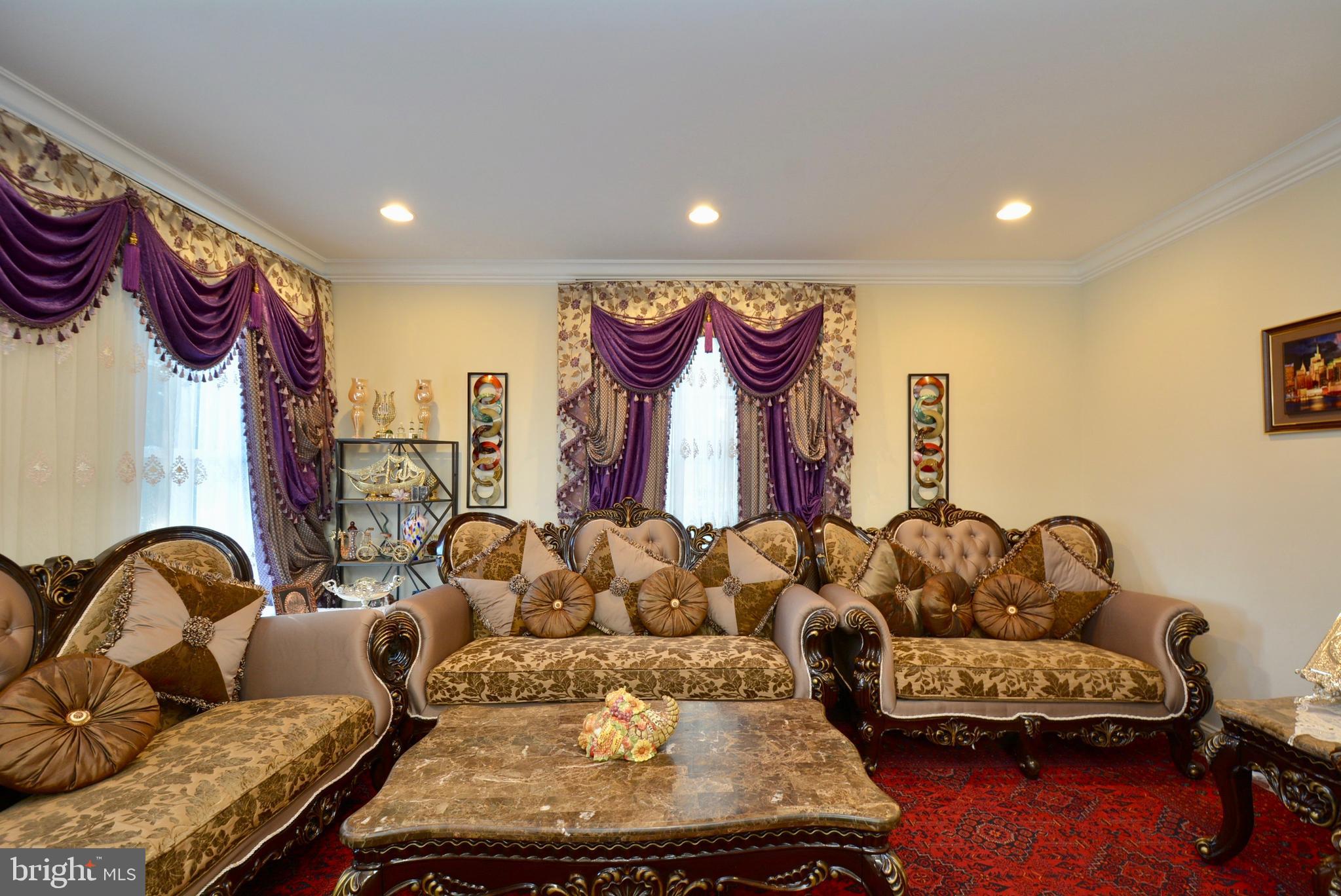 WINDSOR ESTATES - Residential