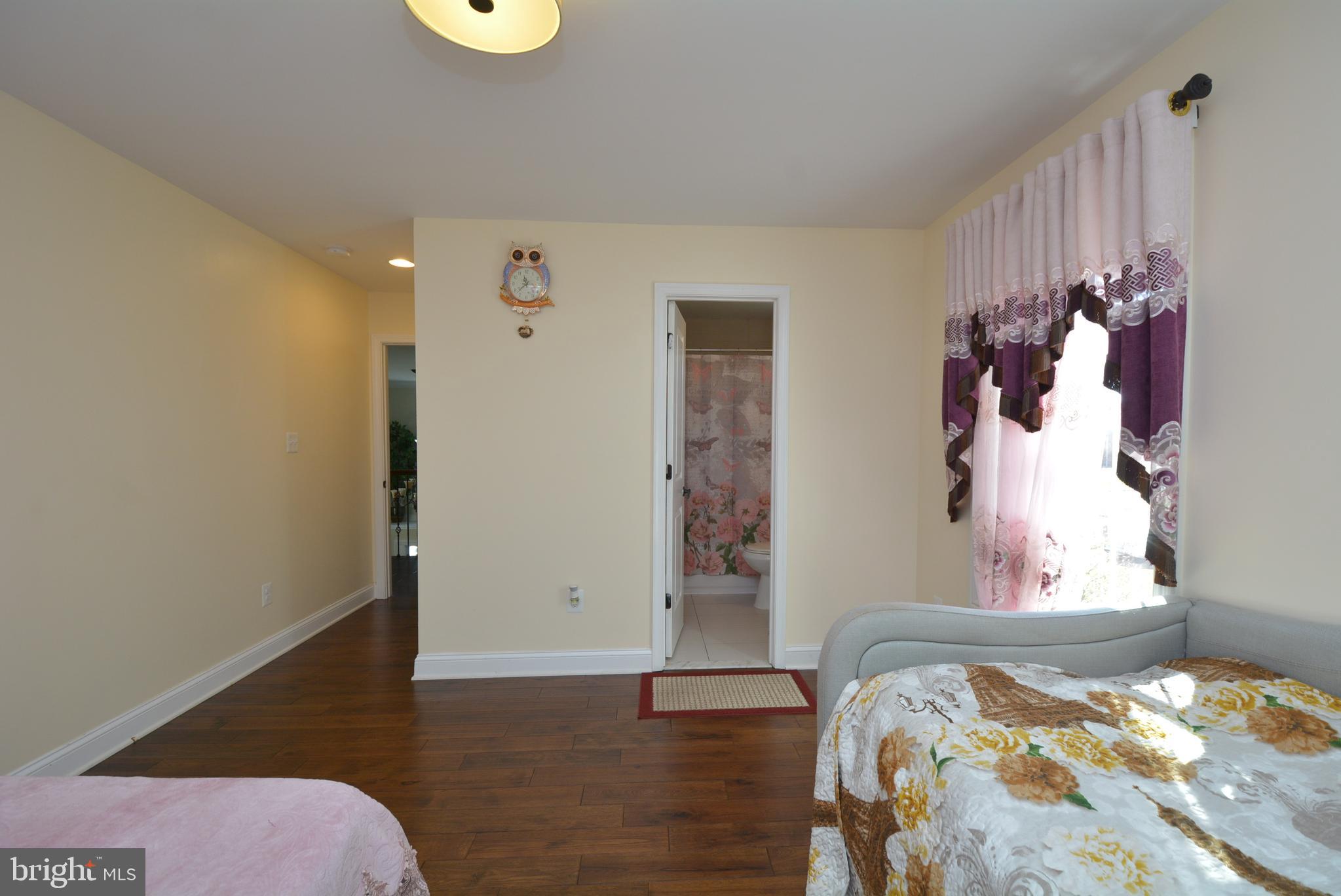 WINDSOR ESTATES - Residential