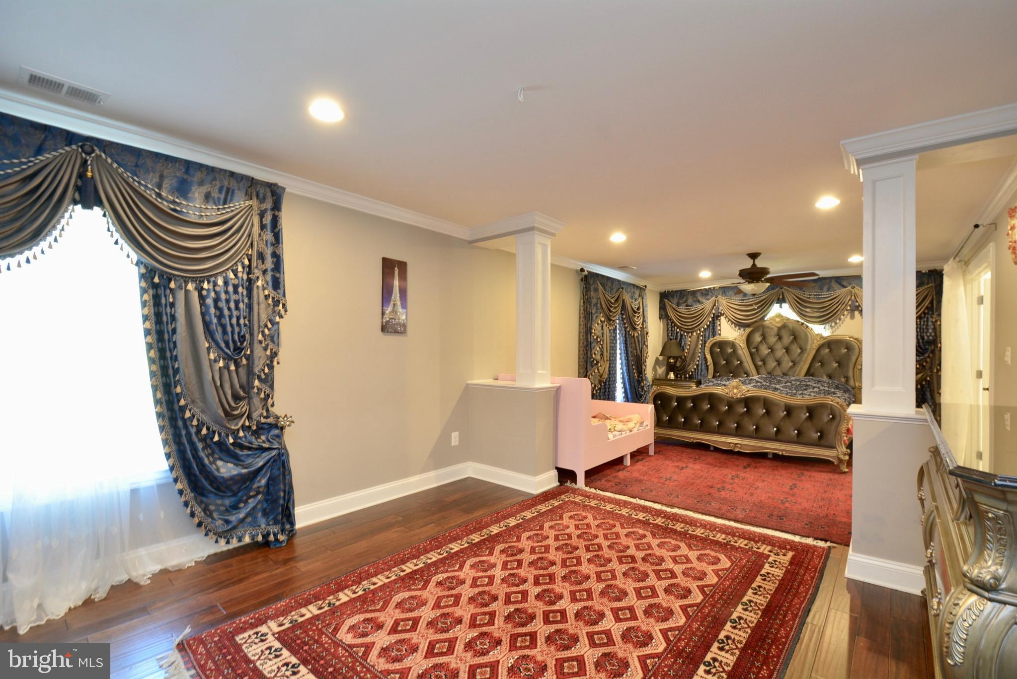 WINDSOR ESTATES - Residential