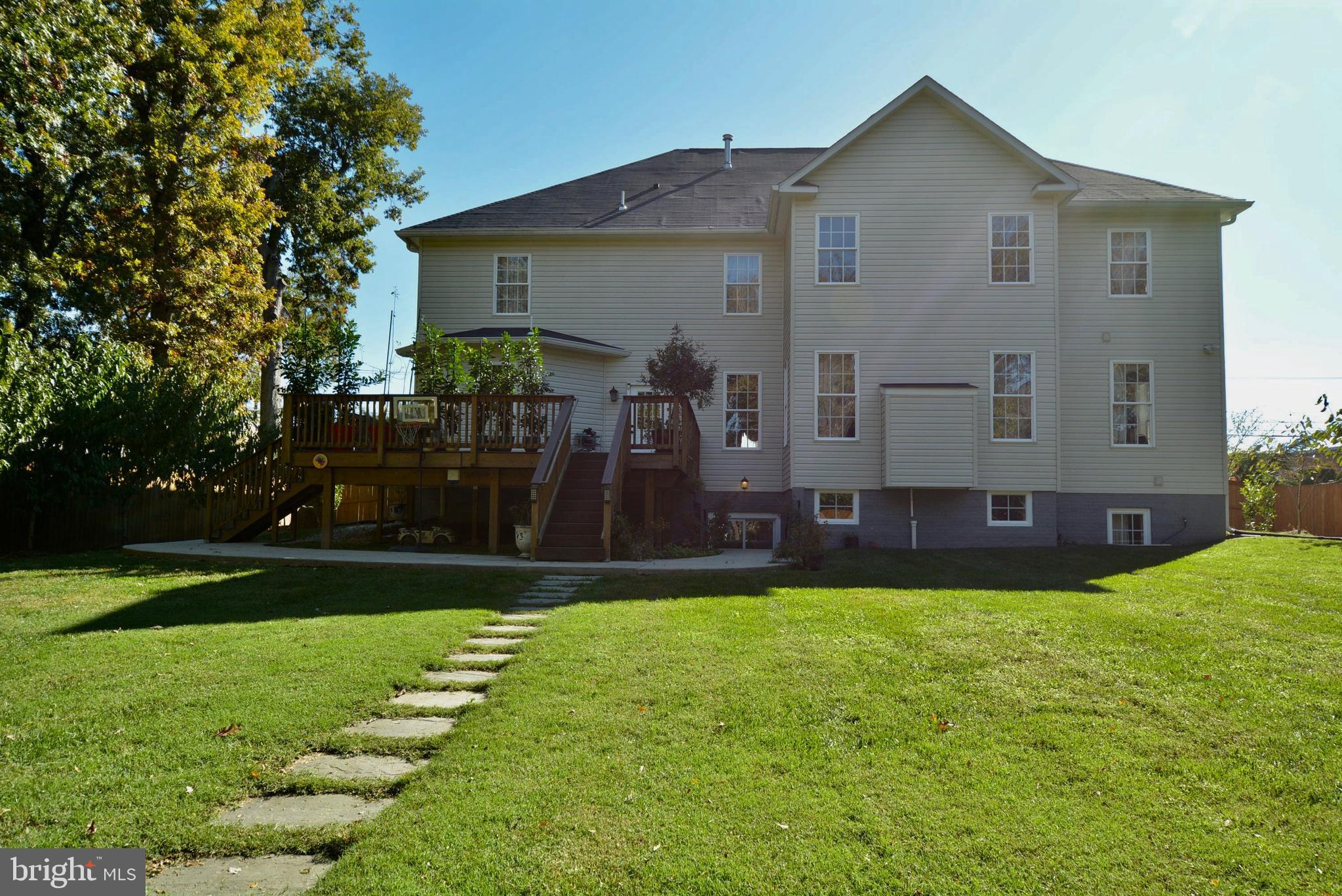 WINDSOR ESTATES - Residential