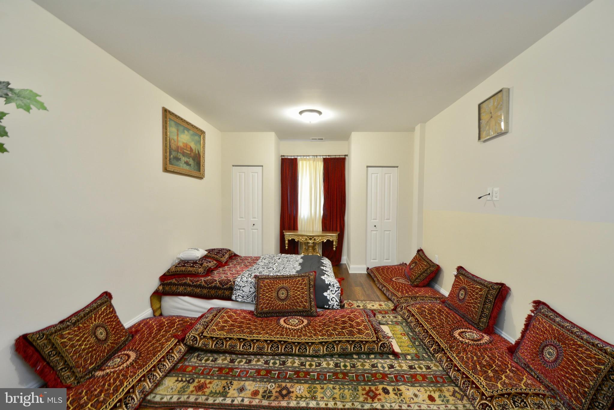 WINDSOR ESTATES - Residential