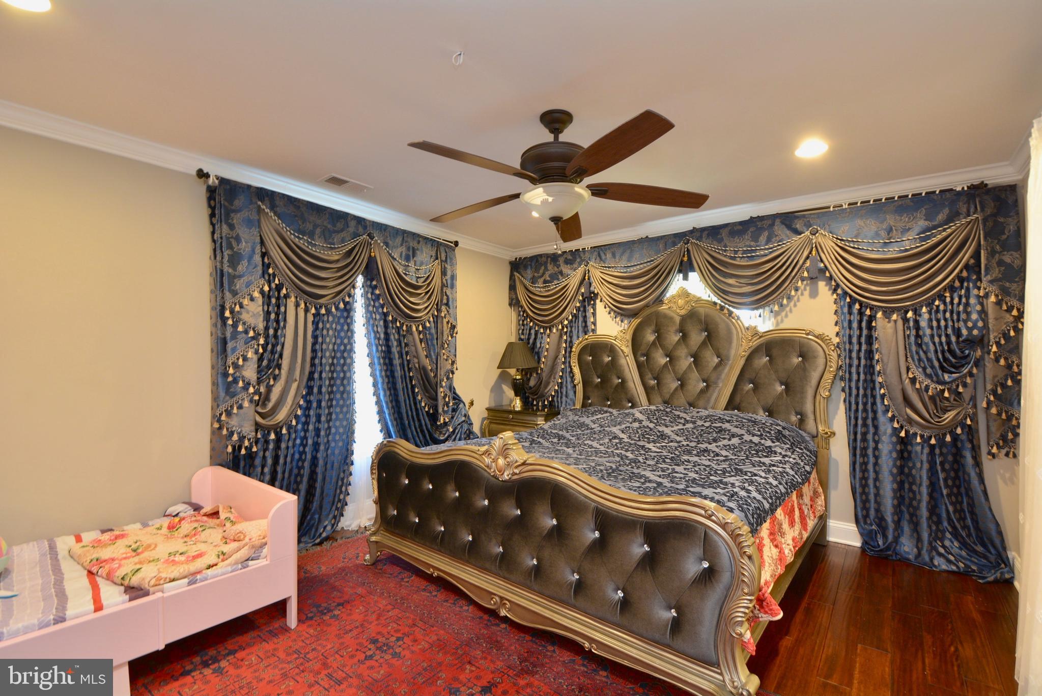 WINDSOR ESTATES - Residential