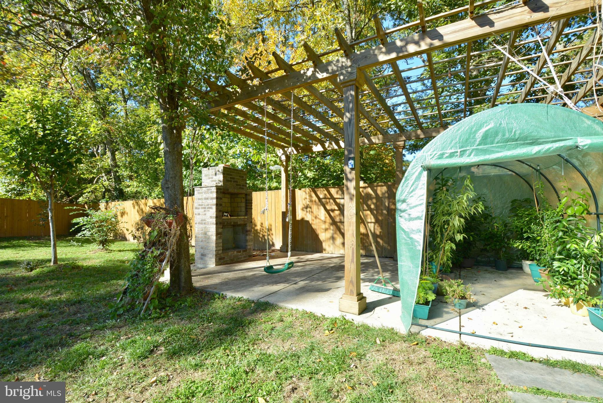 WINDSOR ESTATES - Residential