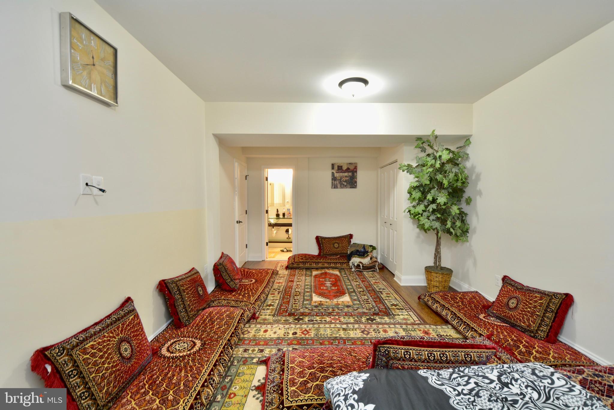 WINDSOR ESTATES - Residential