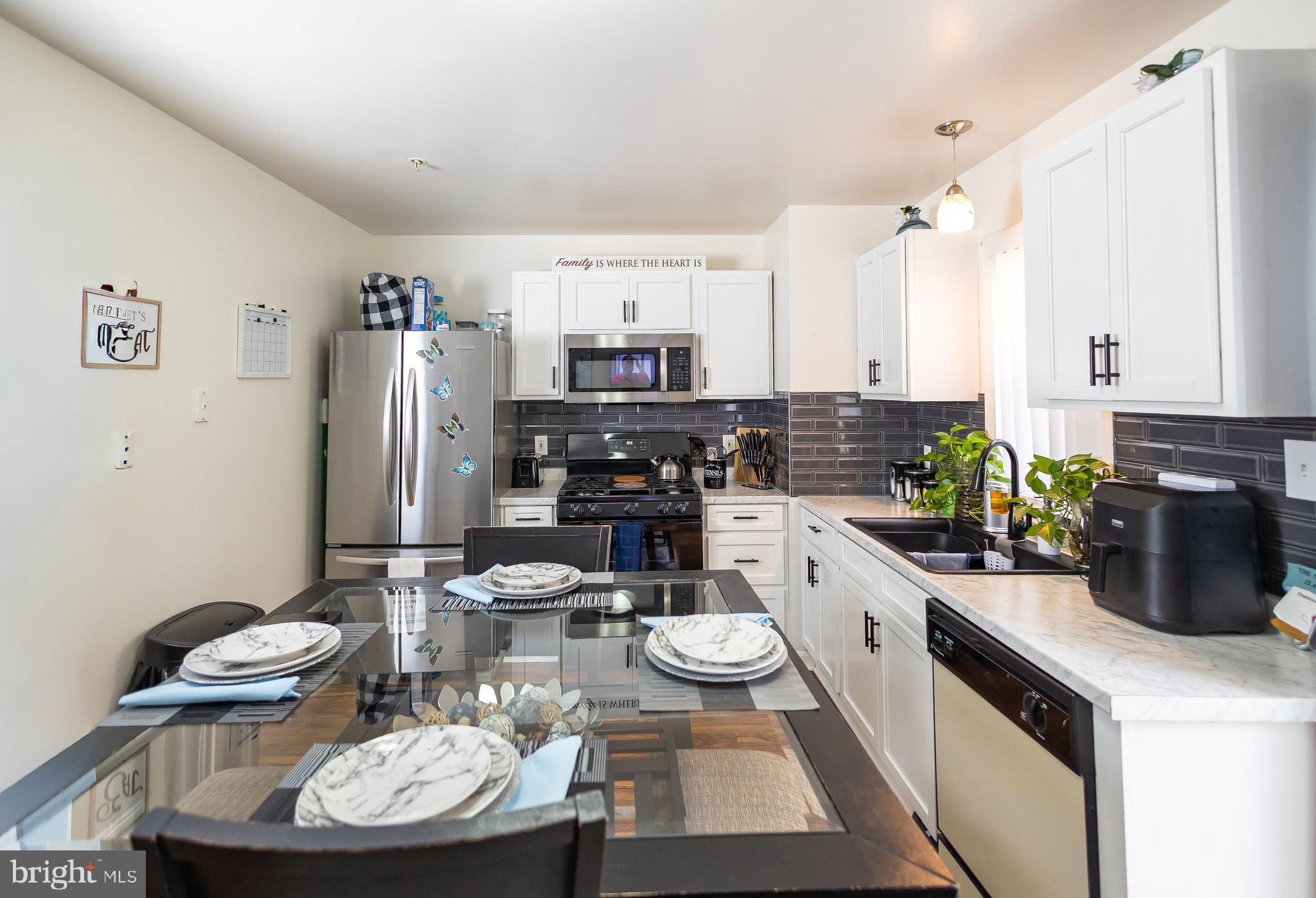 CHERRY HILL - Residential