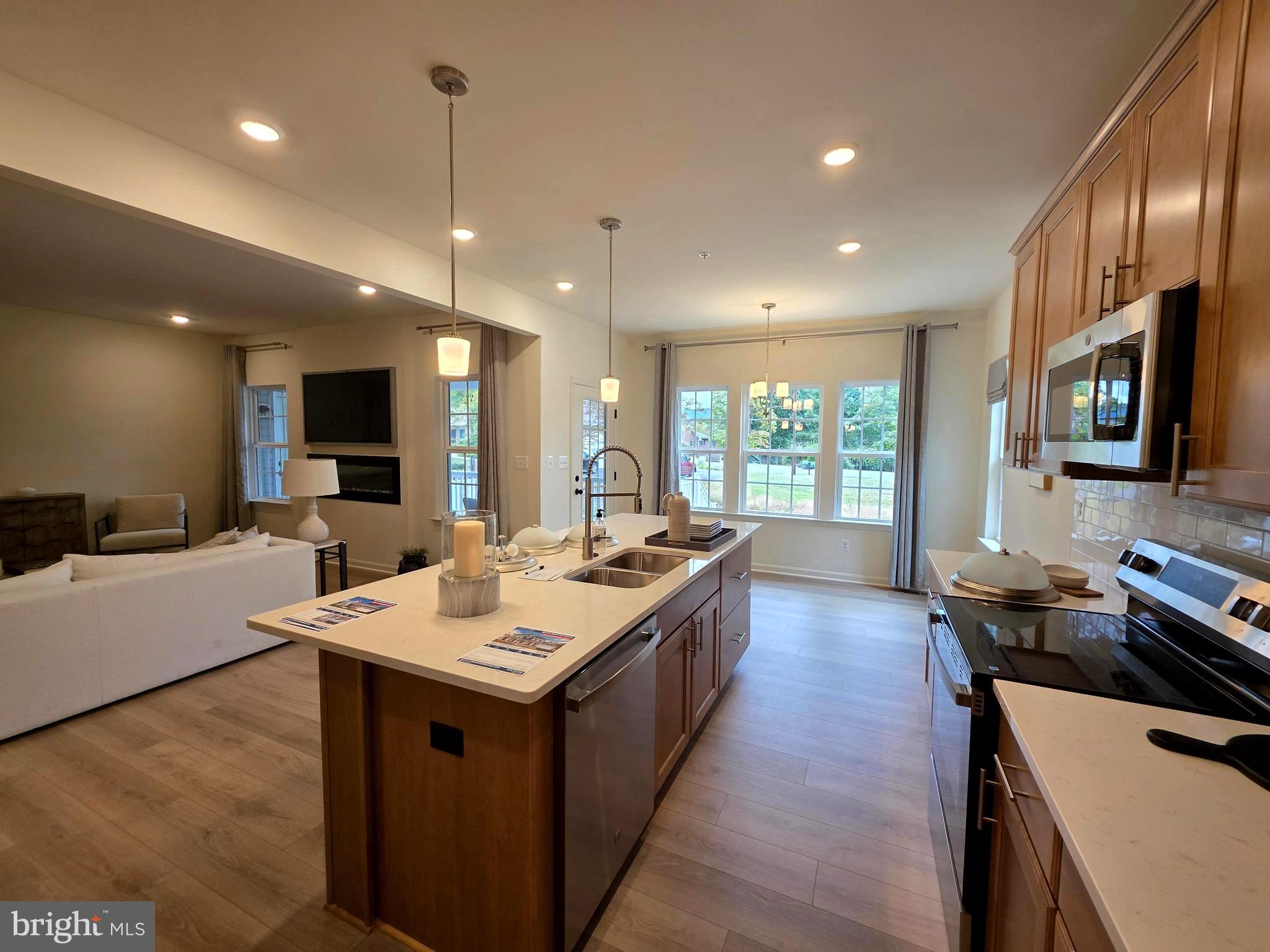 SUNSET VIEW - Residential