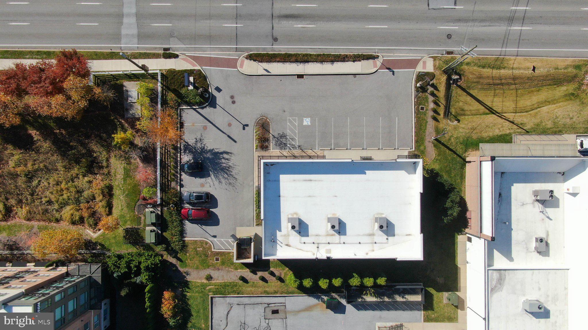 215 N POTTSTOWN PIKE