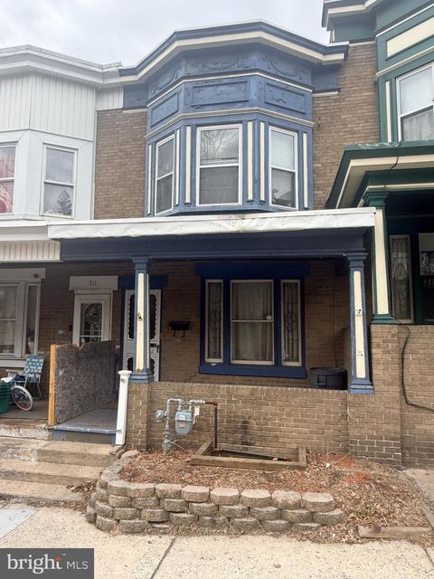 Townhouse For Sale - 713 N Centre Street<br/> POTTSVILLE, PA 17901