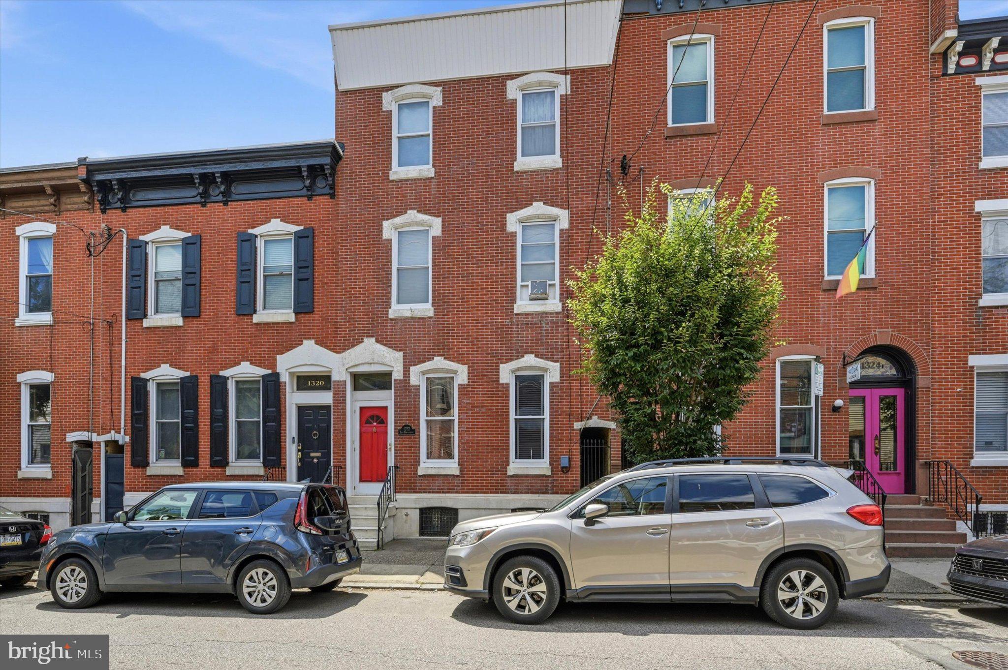 1322 E MONTGOMERY