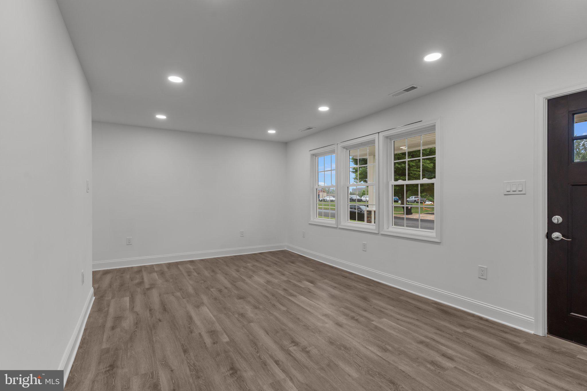 2764 BELLVIEW DRIVE
