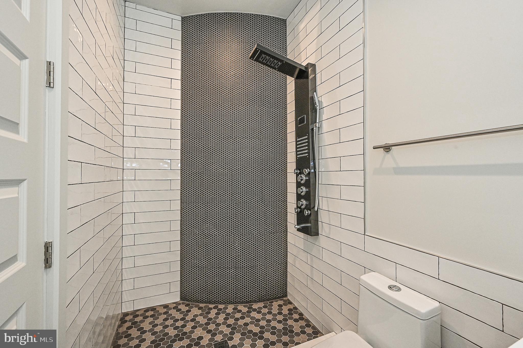 COURTHOUSE SQUARE - Residential