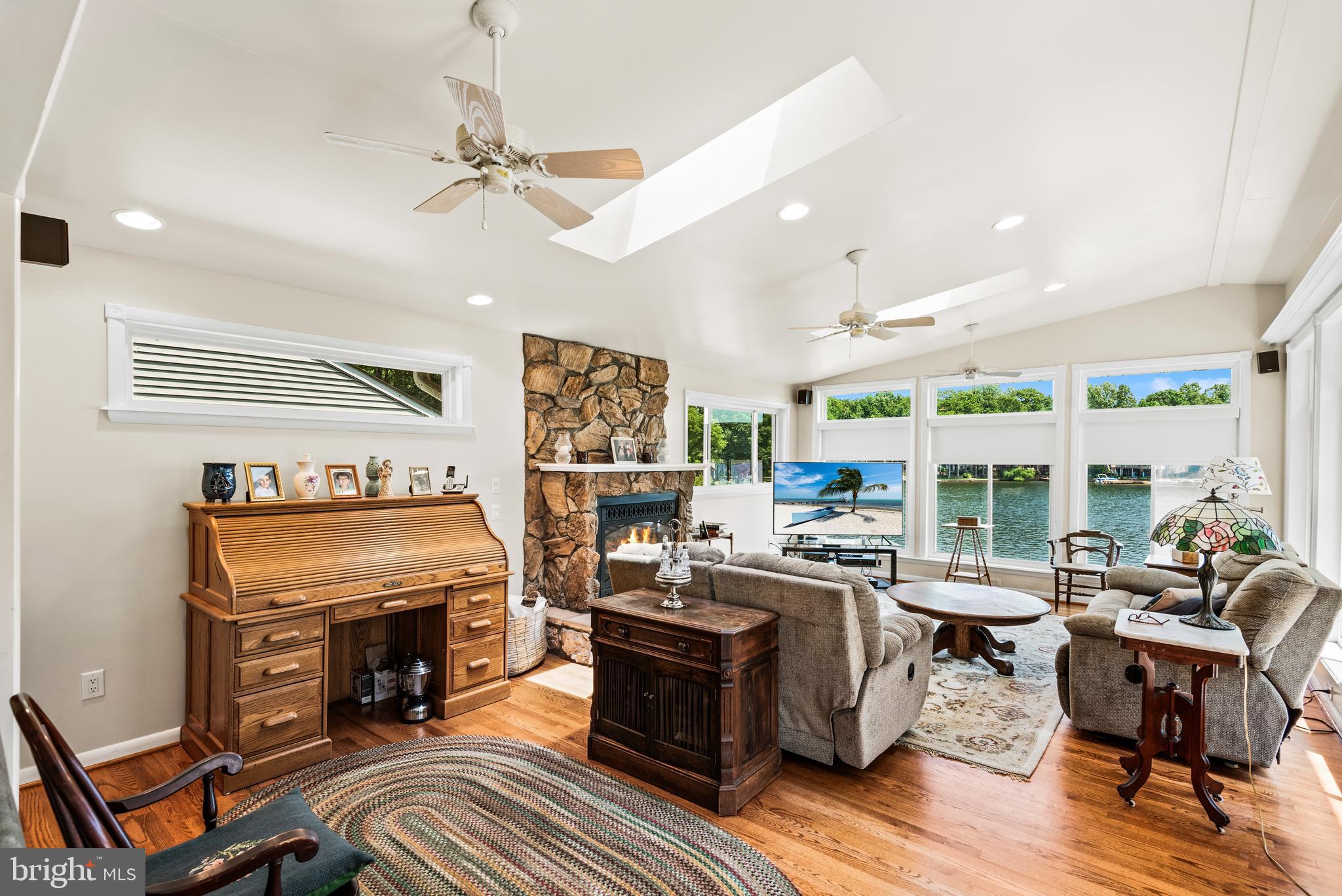 LAKE OF THE WOODS - Residential