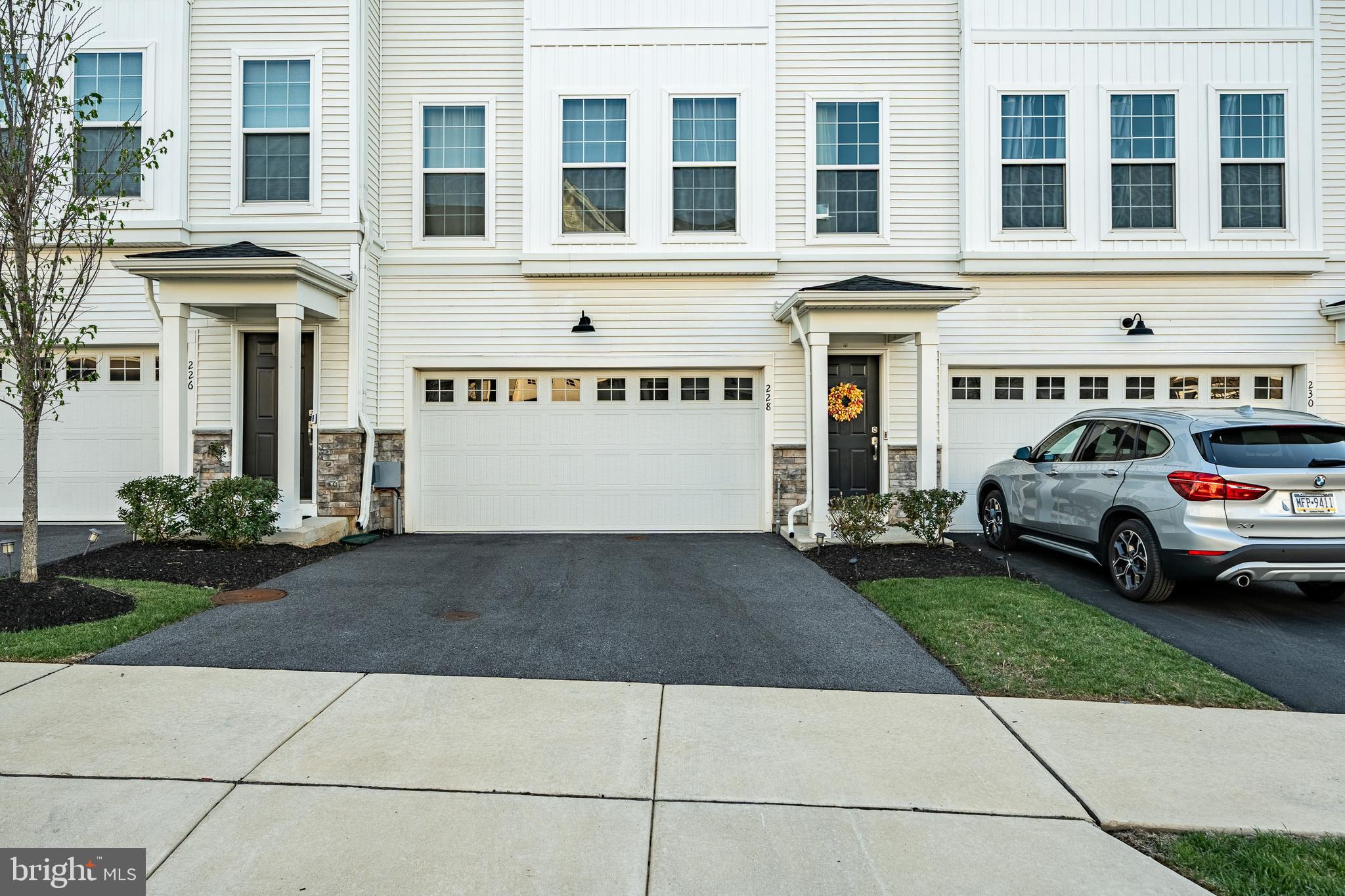 228 RED LEAF LANE