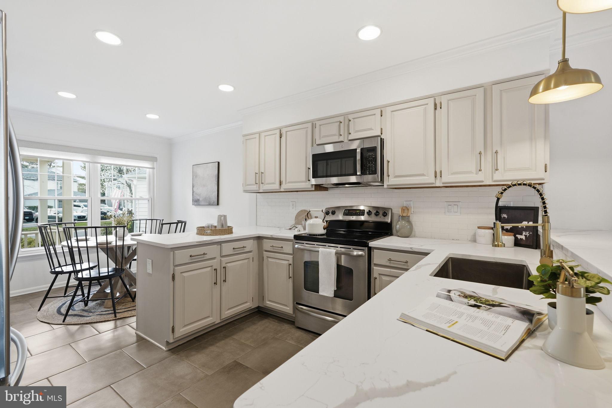 GABLE FIELD - Residential