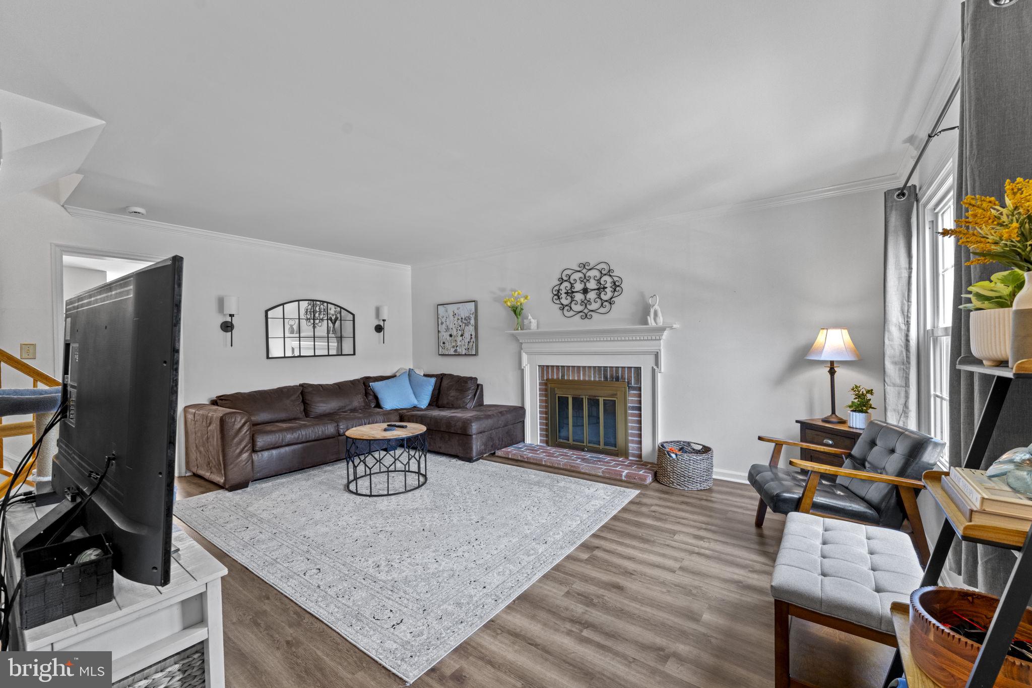 6082 CLAY SPUR COURT